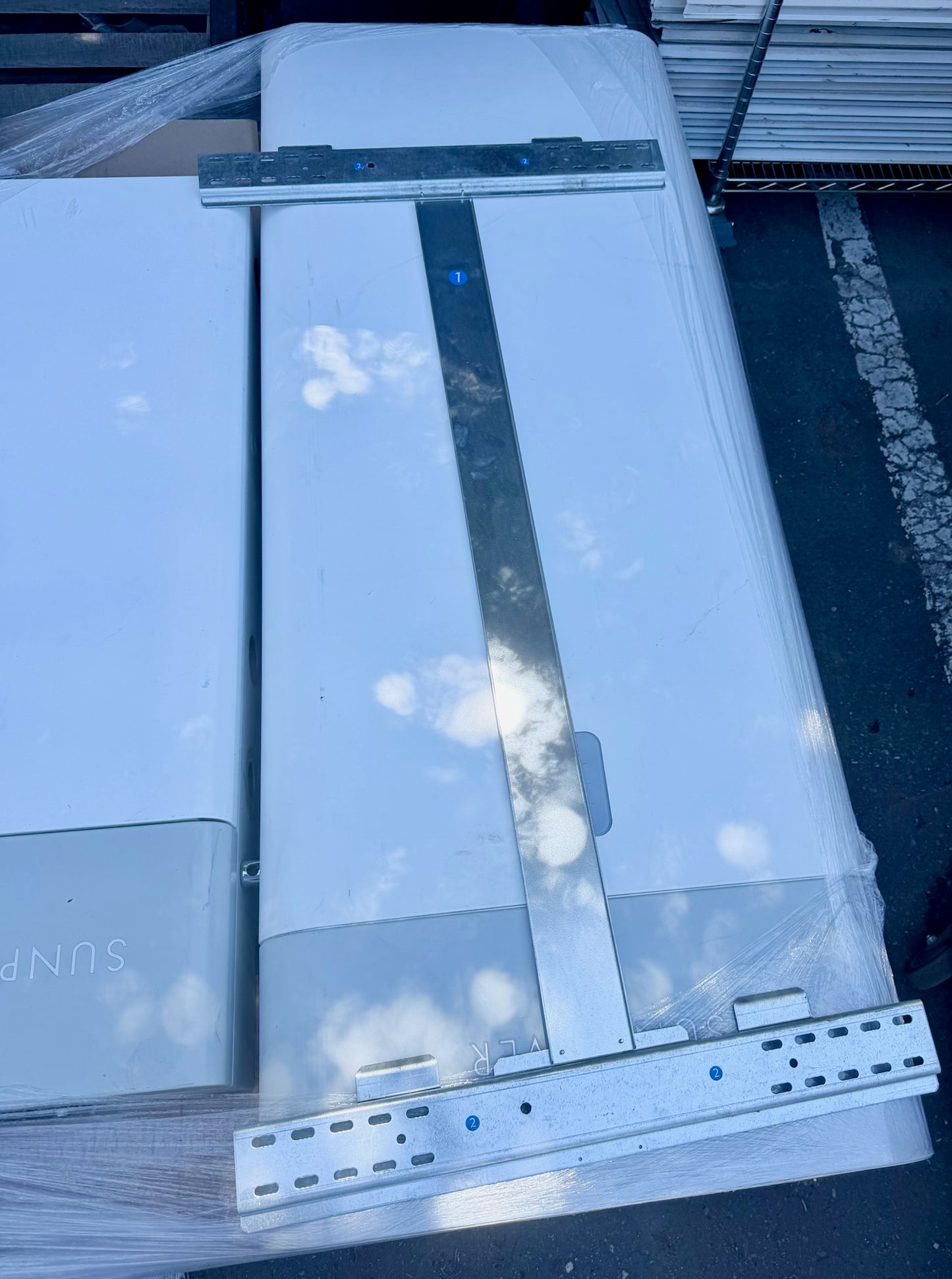 Pre-Owned SunPower SunVault Storage System PVS6, SV-HUB-01-B, SPWR-M0012