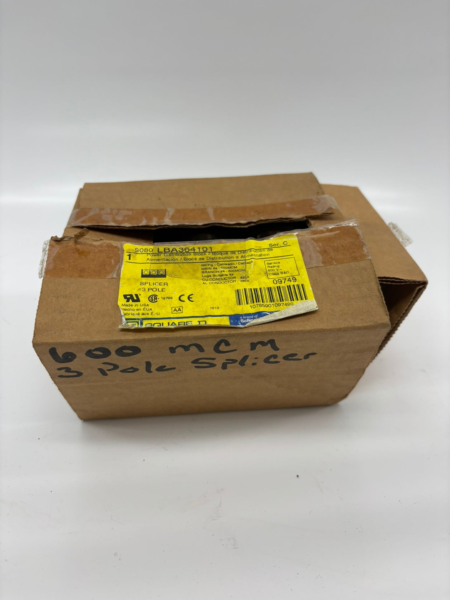 Square (LBA364101) Power Distribution Block 600V 420A