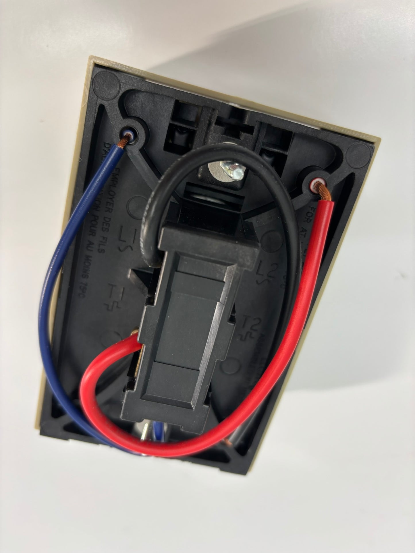 Honeywell (T651A3018) Heat/Cool Thermostat