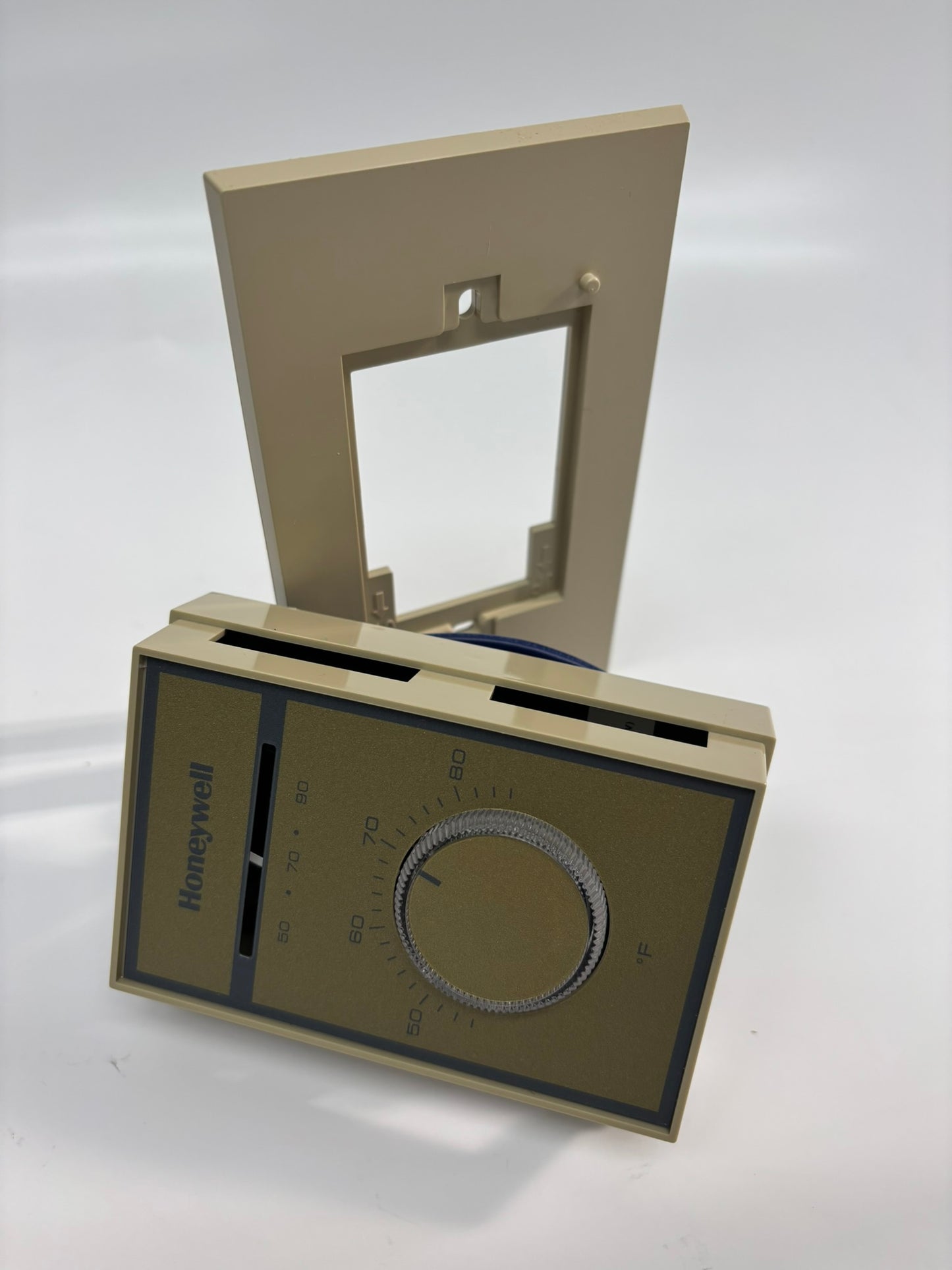Honeywell (T651A3018) Heat/Cool Thermostat