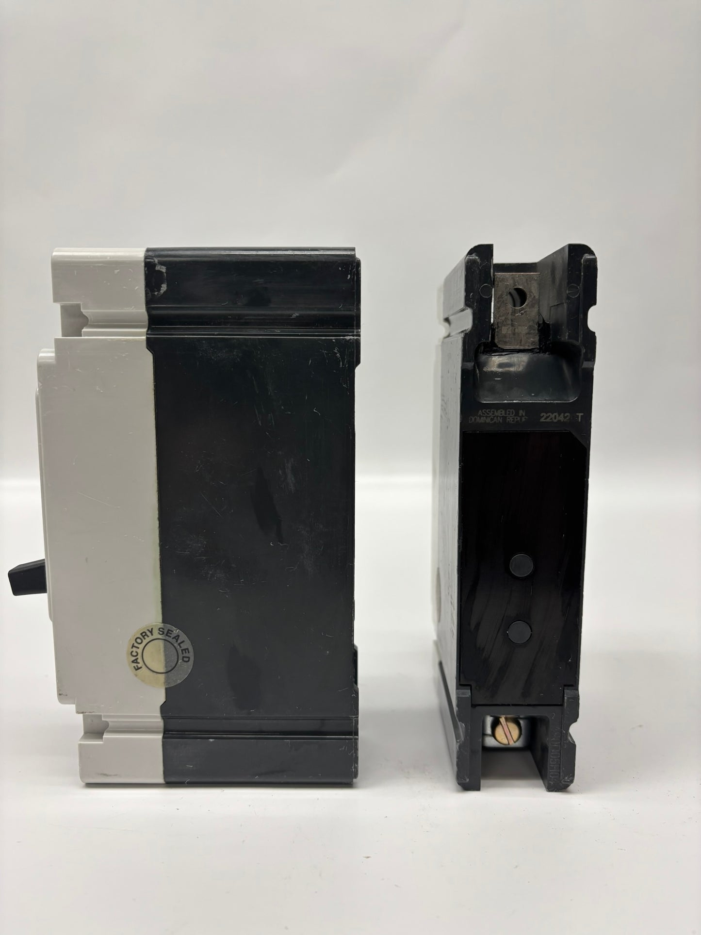 HFD1020 - Eaton Molded Case Circuit Breaker (Lot of 2)