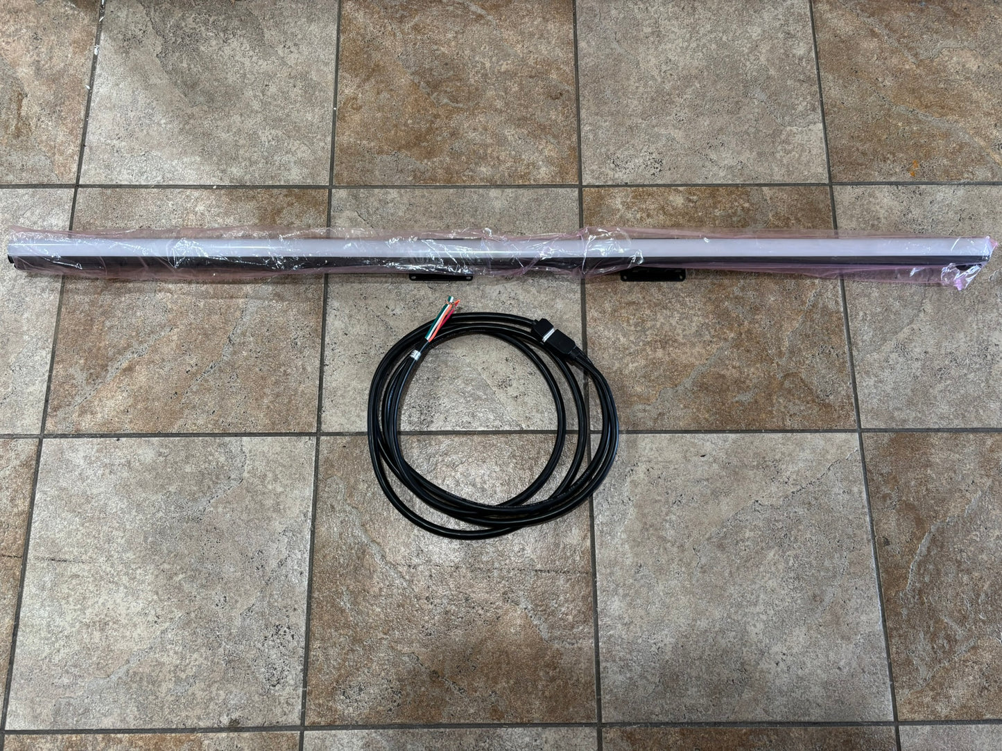 Pilot Cove (PCM) 4' Cove Lighting Interior - Insight Lighting (no box)