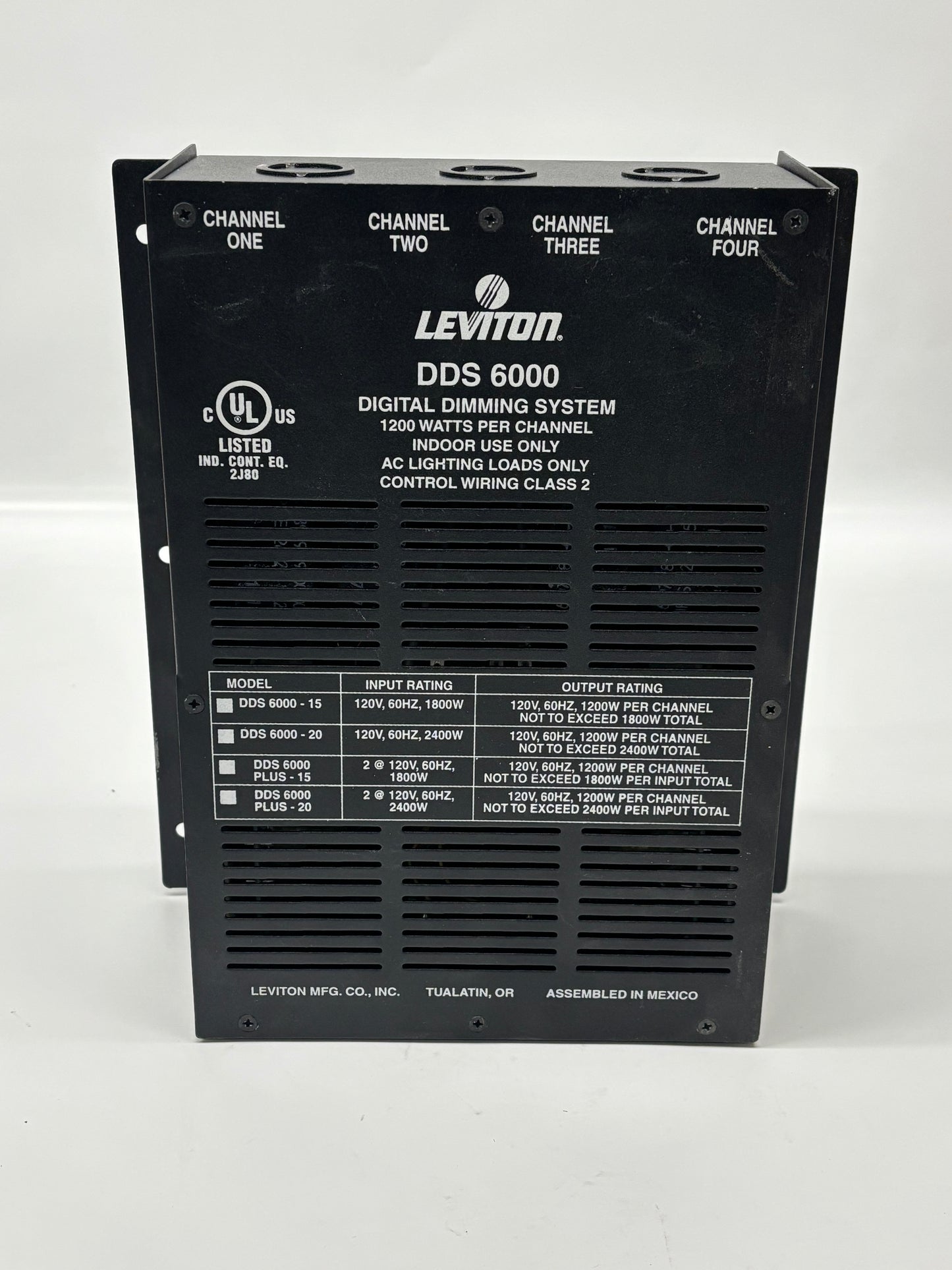 LEVITON DDS6000 Dimmer Pack 4 Channel, 1200W/Ch, 2400W Max, 20A, DMX