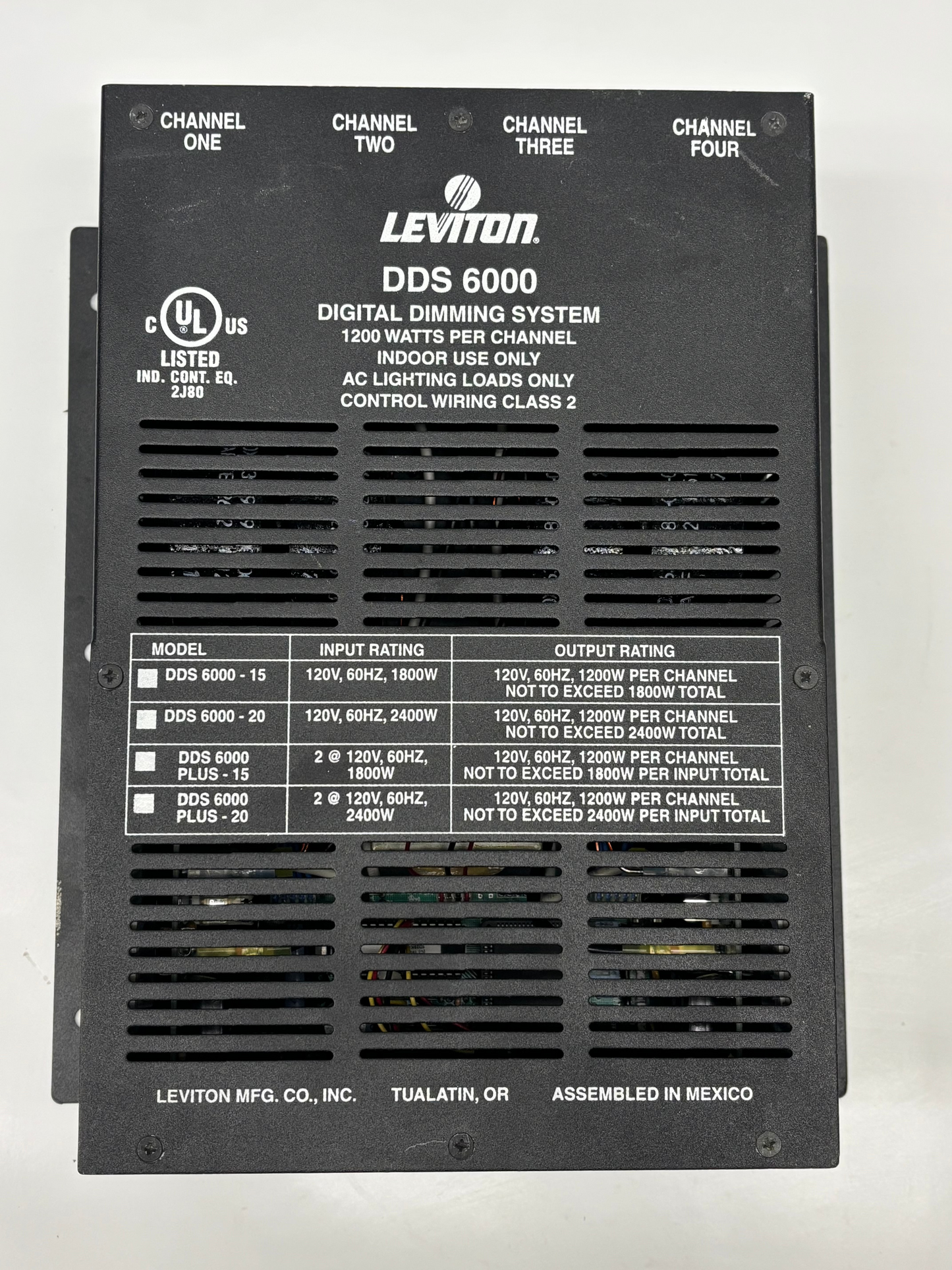 LEVITON DDS6000 Dimmer Pack 4 Channel, 1200W/Ch, 2400W Max, 20A, DMX