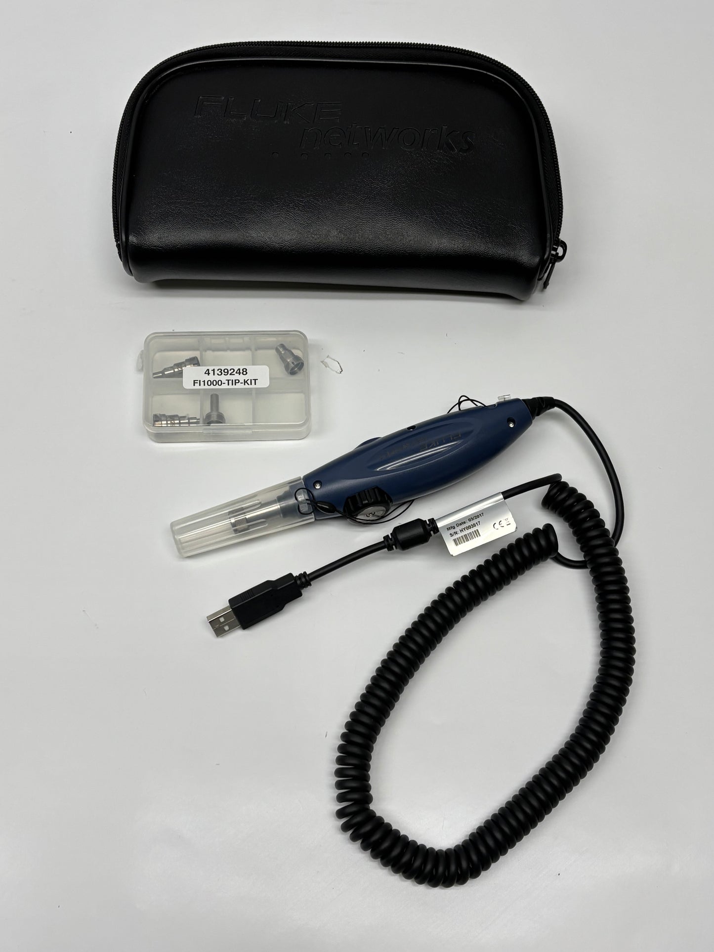 Fluke Networks DSX-8000 Cable Tester, Touch Screen Display + FI-1000-KIT w Certificates