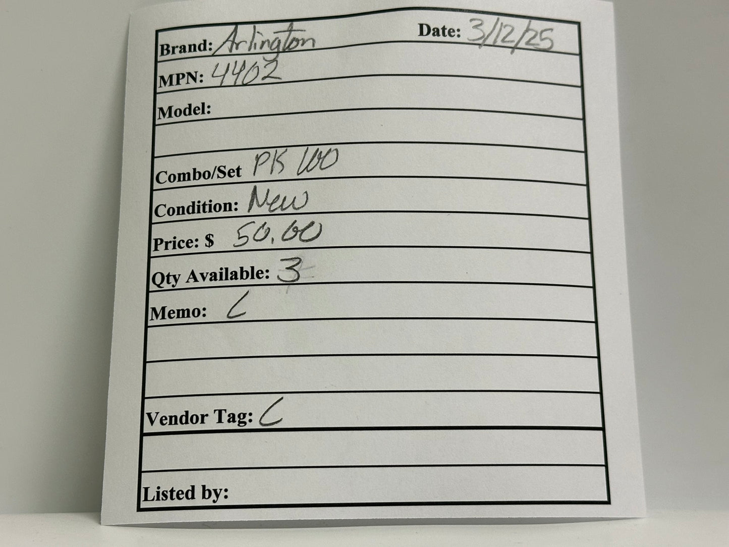 100 PK Arlington (4402) 1" Snap In Plastic Bushing For Knock Outs Temp Rating 75 Deg. C