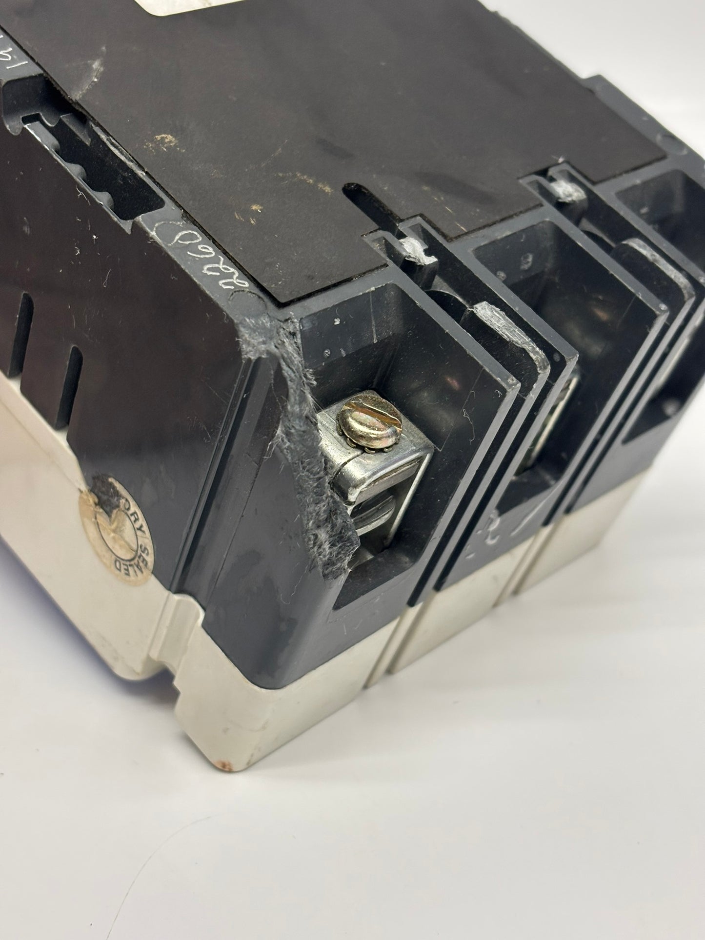 Eaton Cutler-Hammer HFD-3060 Series C Complete Molded Case Circuit Breaker