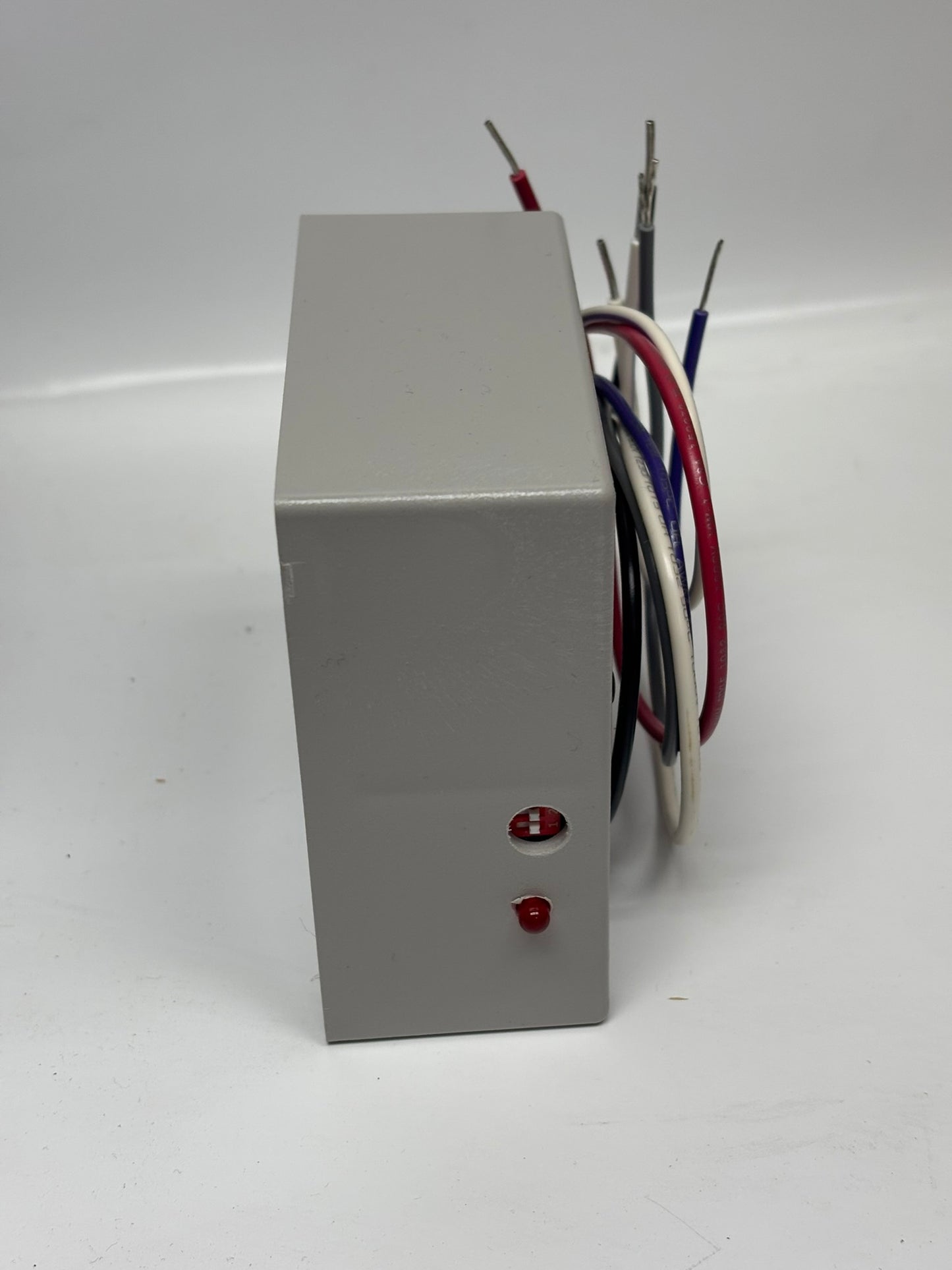 RIB Lighting Controls LR01F600 Enclosed Phase Angle Dimmer 0-10V 600W 120Vac
