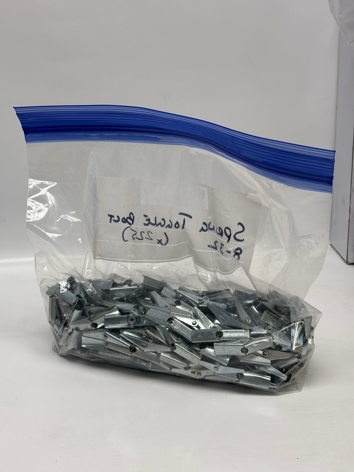 225-Pack Spring Toggle Bolt 8-32