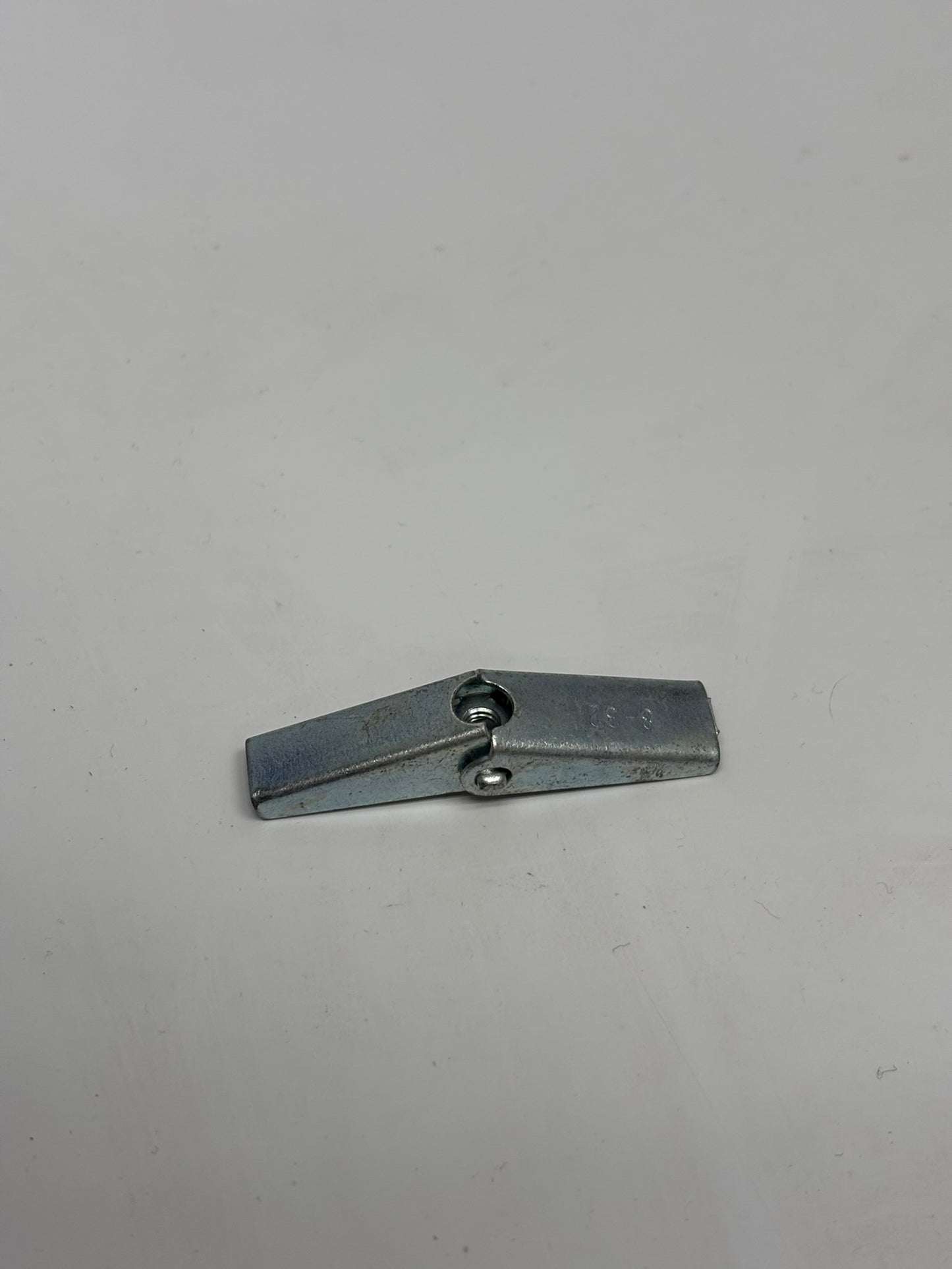 225-Pack Spring Toggle Bolt 8-32