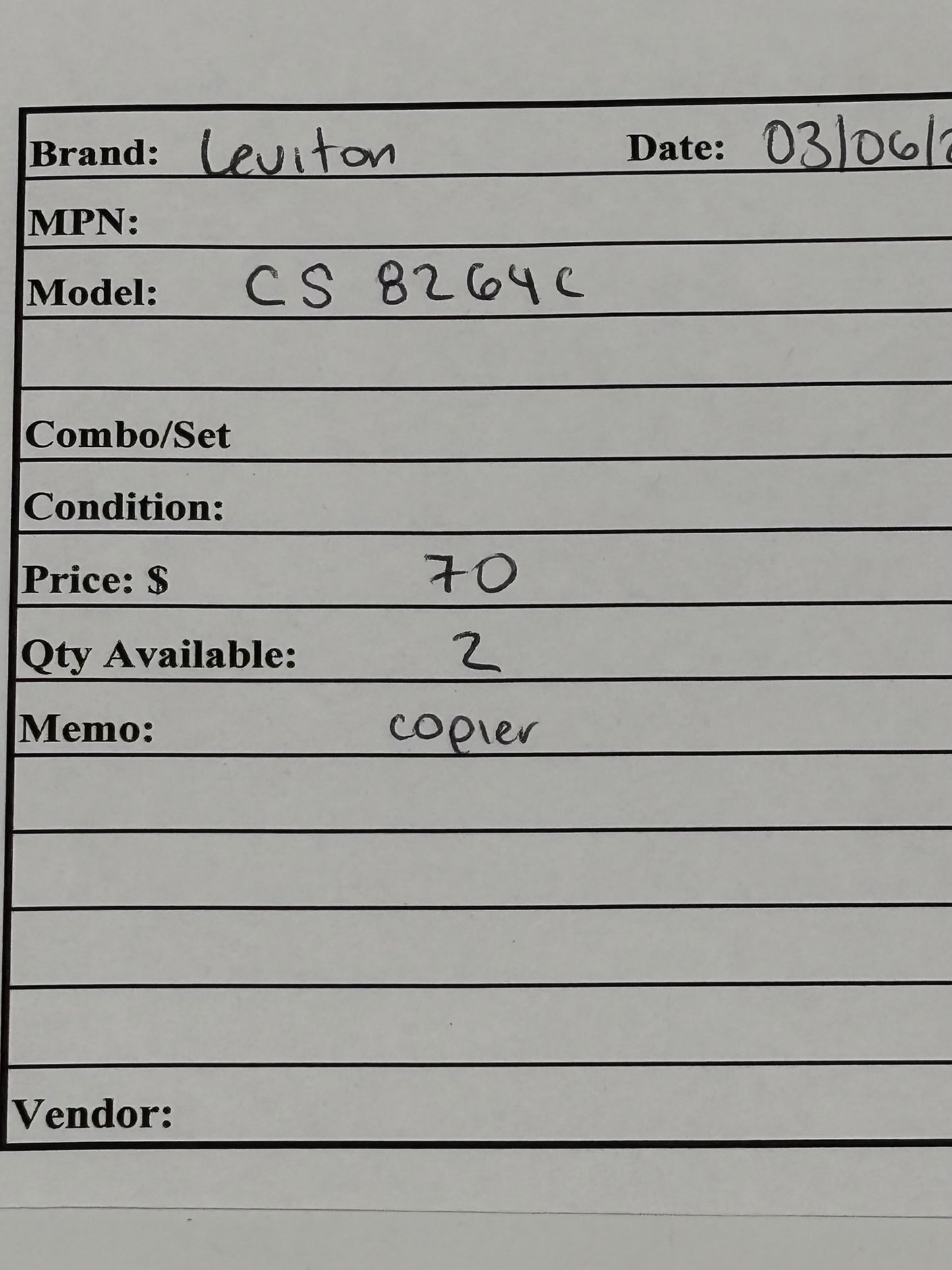 Leviton CS8264C Locking connector 50 Amp 250V 2 Pole 3 Wire