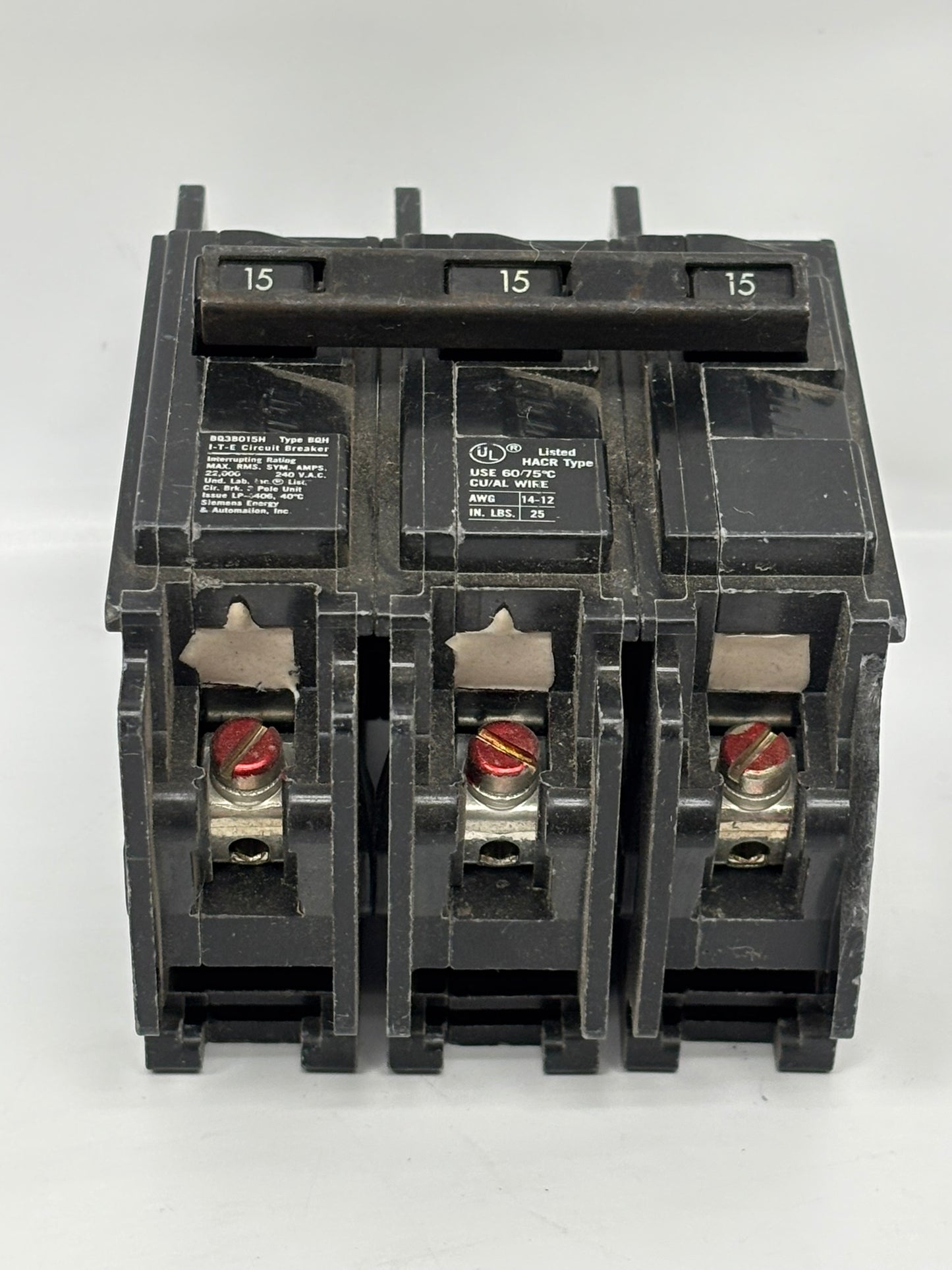 BQ3B015H Siemens Bolt-on 240VACV 15A 3 pole circuit breaker 22kA@240V