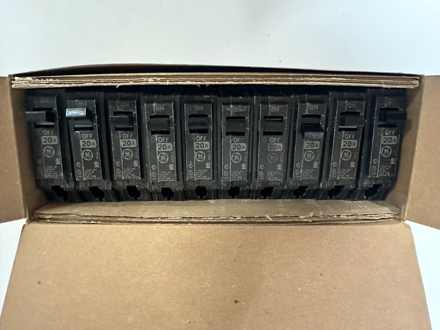 10PK GE Circuit Breakers THQB1120 (10,000 Bolt-On Line)Model C,20 AMPS,120/240AC