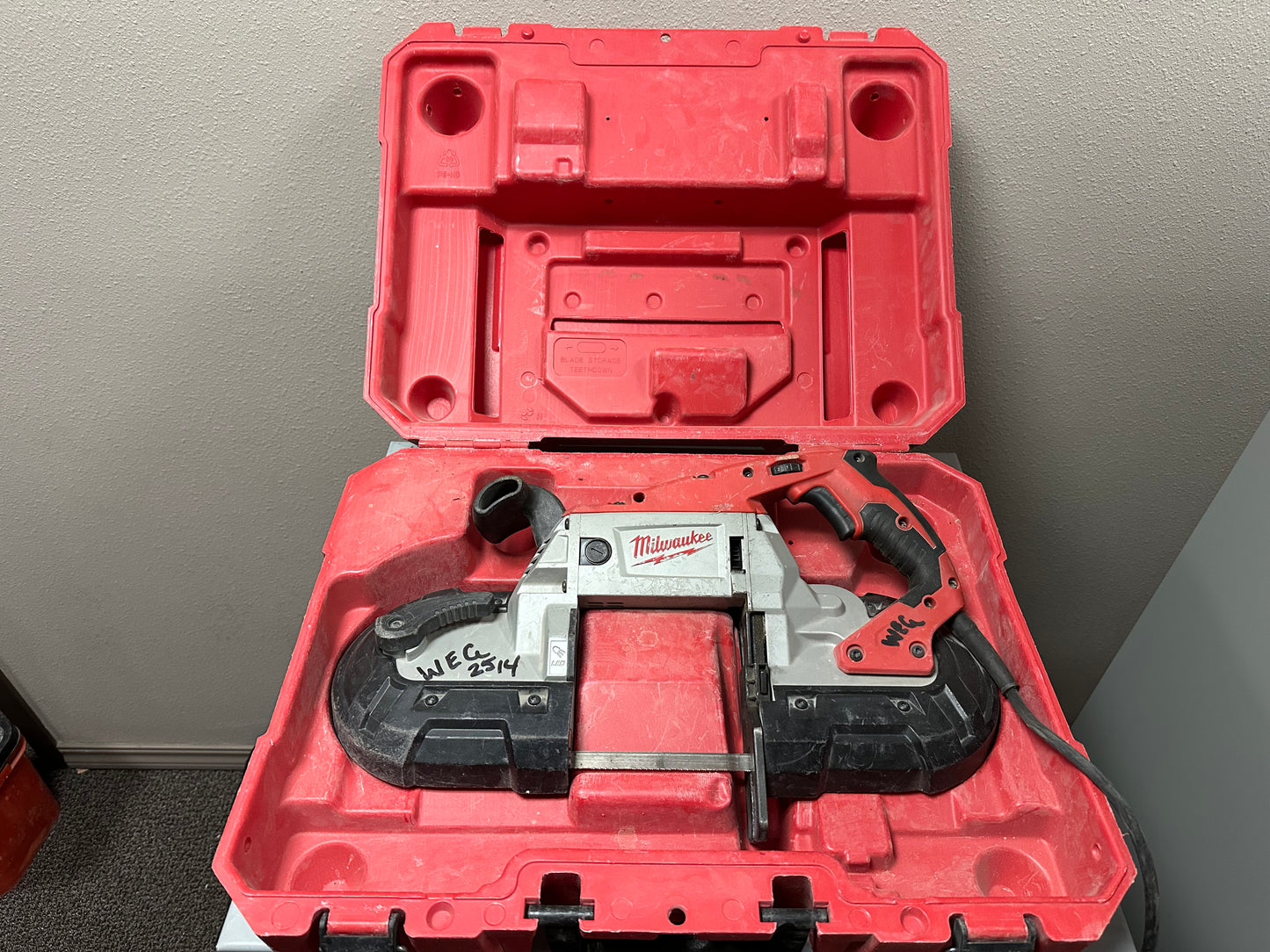 Milwaukee 6232-20 Deep Cut Variable Speed Band Saw