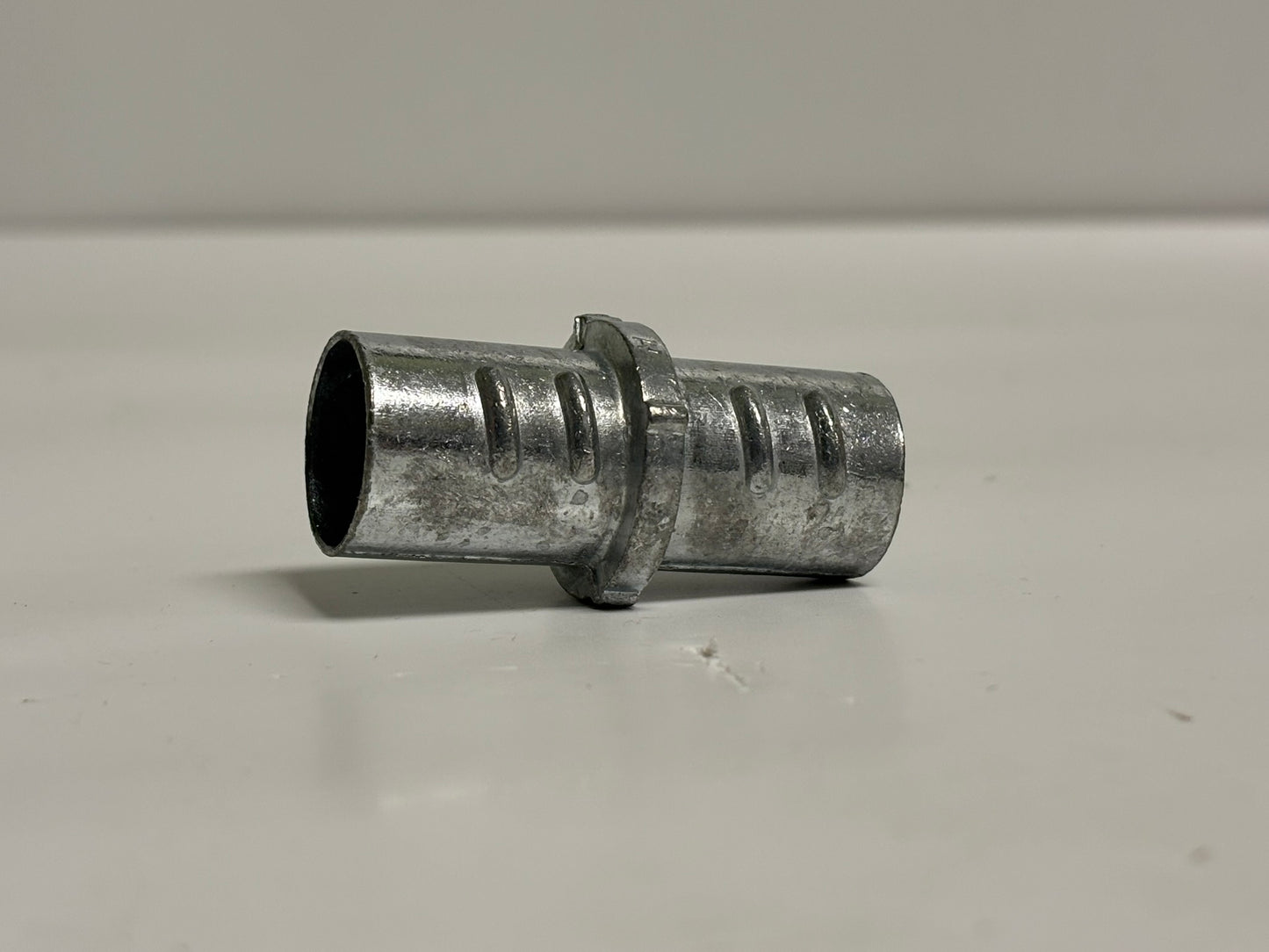 23 PK Arlington GFC75 3/4" Screw-In Connector for Flexible Metal Conduit