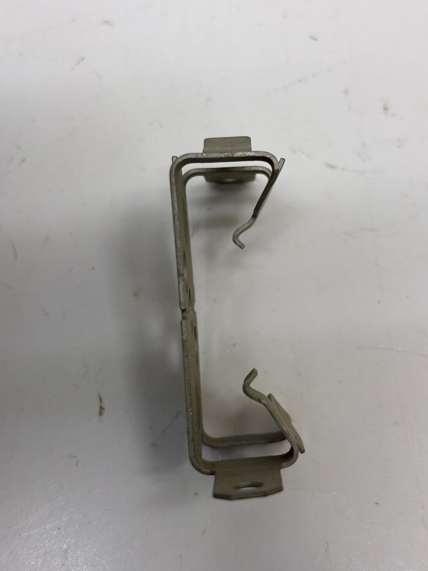 100-Pack NVENT Caddy MAC2 Mc/Ac Cable To Stud Clip 1/8" Max Flange 14-2 To 10-3 Mc/Ac