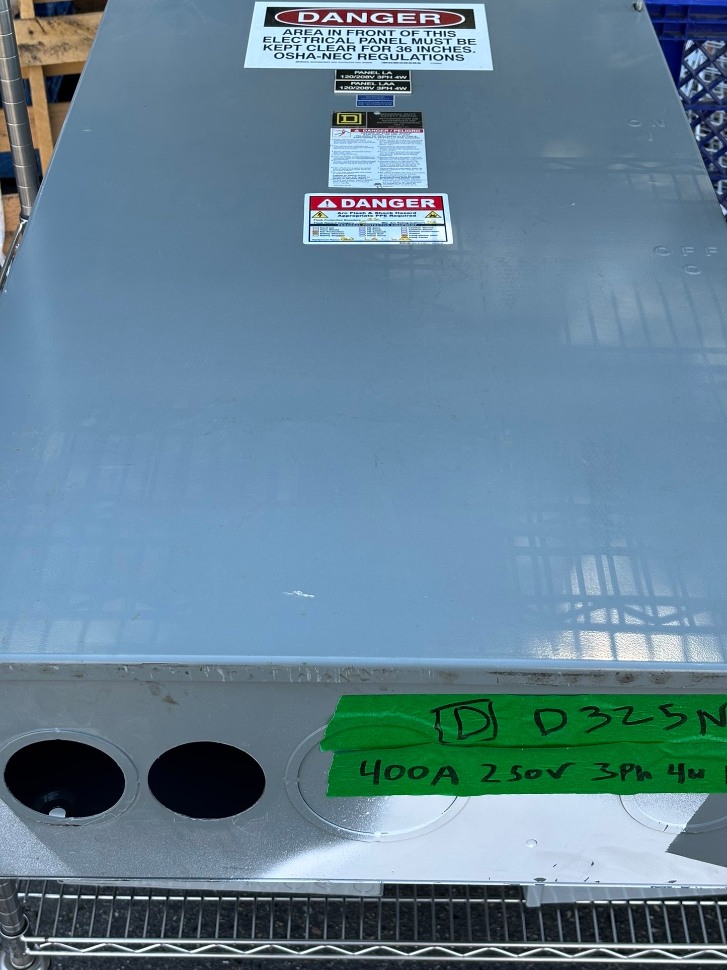 Square D D325N General Duty Safety Switch, Fusible, 3P4W, 240VAC, 400A, No Box