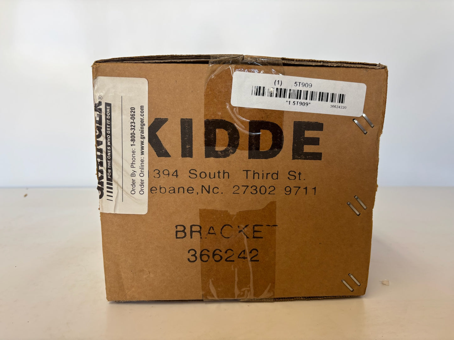 New Kidde 366242 Fire Extinguisher Assembly Bracket 5 7/32" Dia.