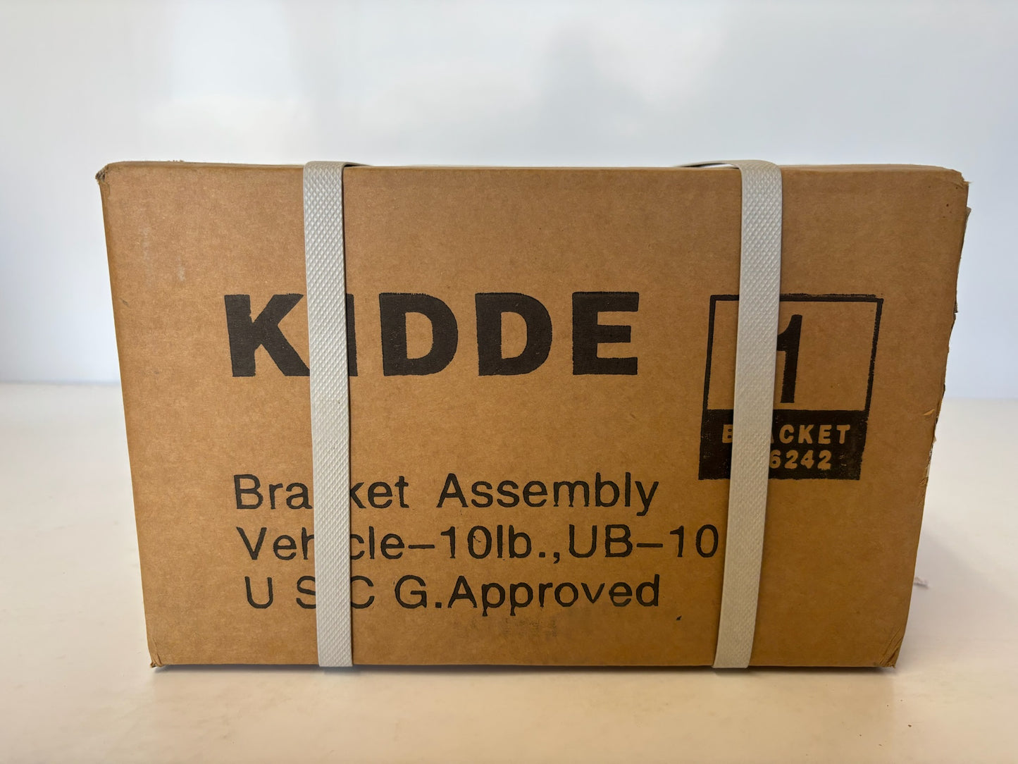 New Kidde 366242 Fire Extinguisher Assembly Bracket 5 7/32" Dia.