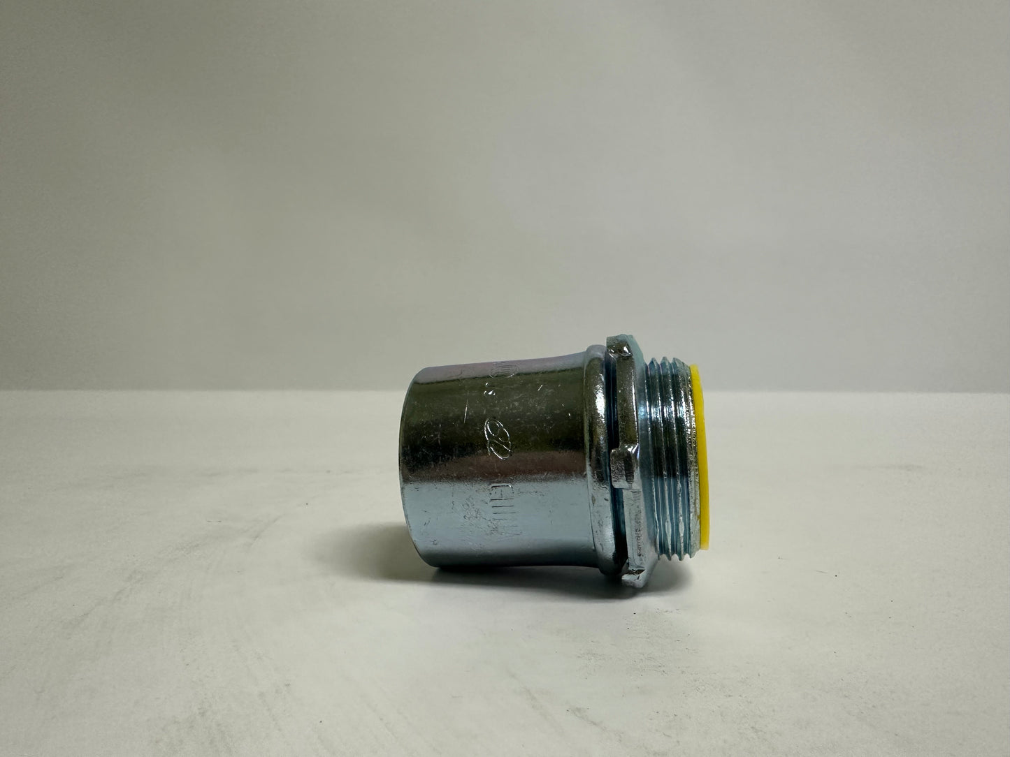 20 PK Raco (2125) 1-1/4" Steel Insulated Set-Screw EMT Connector, Concrete Tight