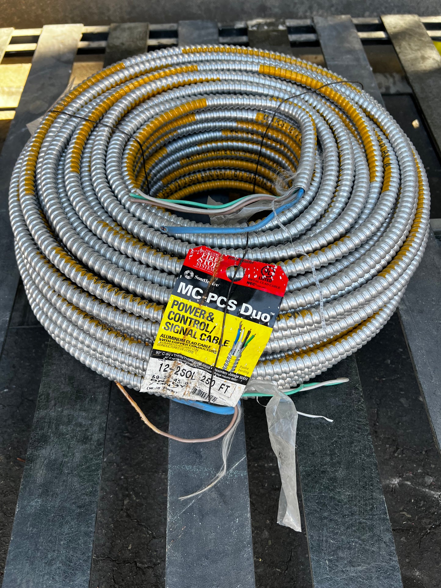 Southwire 12-2 250FT MC-PCS Duo™ Power & Control/Signal Cable (67482702)
