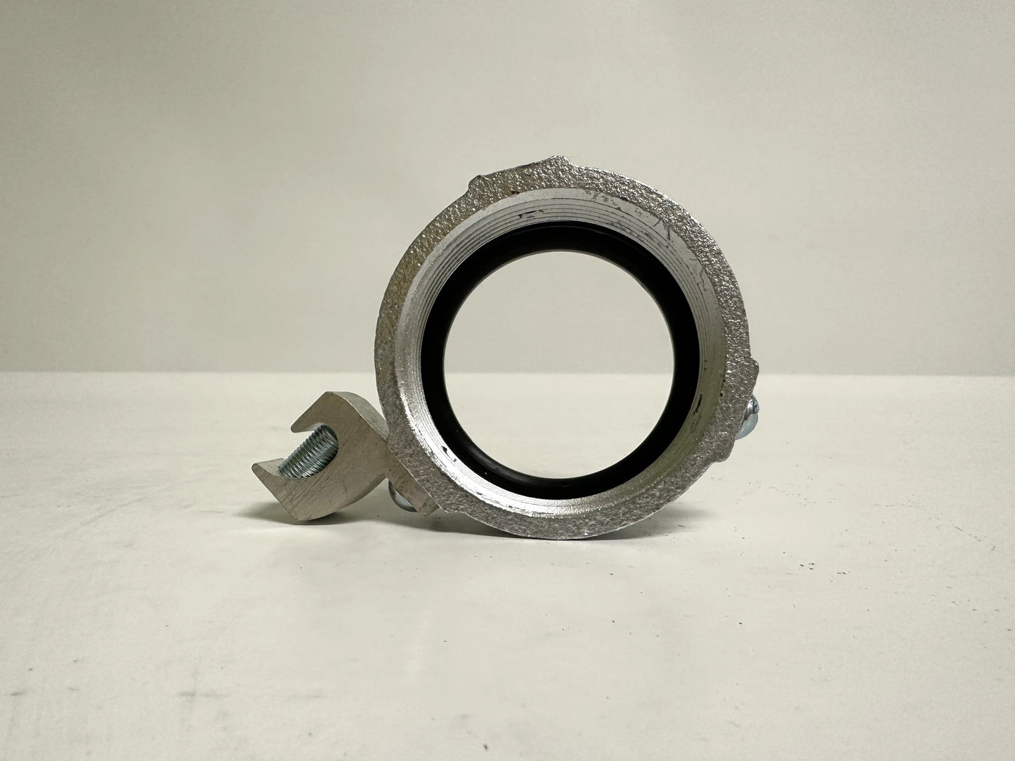 10PK Raco (1290) 2 1/2" Conduit Bushing w/ Ground Lug, Insulated Throat, C Rated