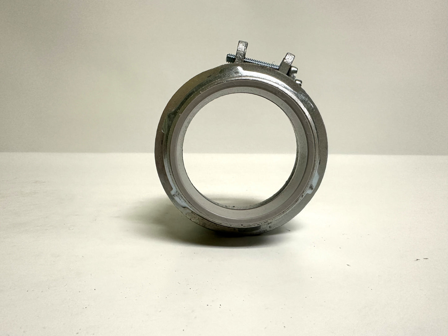 2 PK Raco (3310) 2 1/2" Straight Squeeze Connector, Insulated Throat, Iron