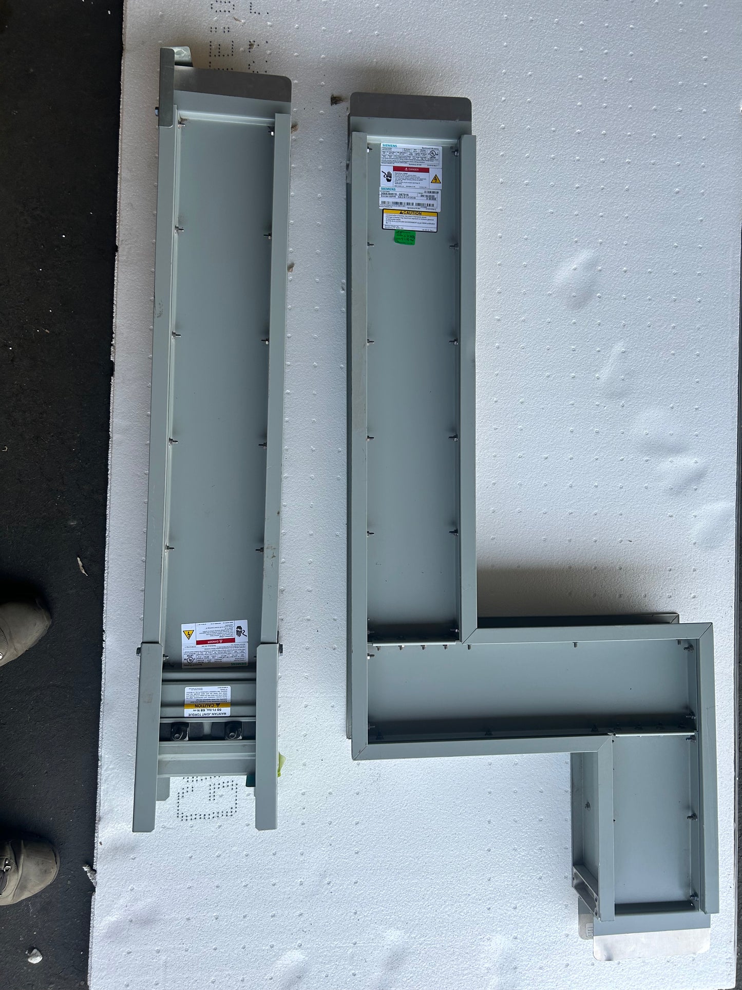 SIEMENS Sentron Busway 1600 AMP 600 UL Volts (MAX) Freq 50/60 System 3PH 4W