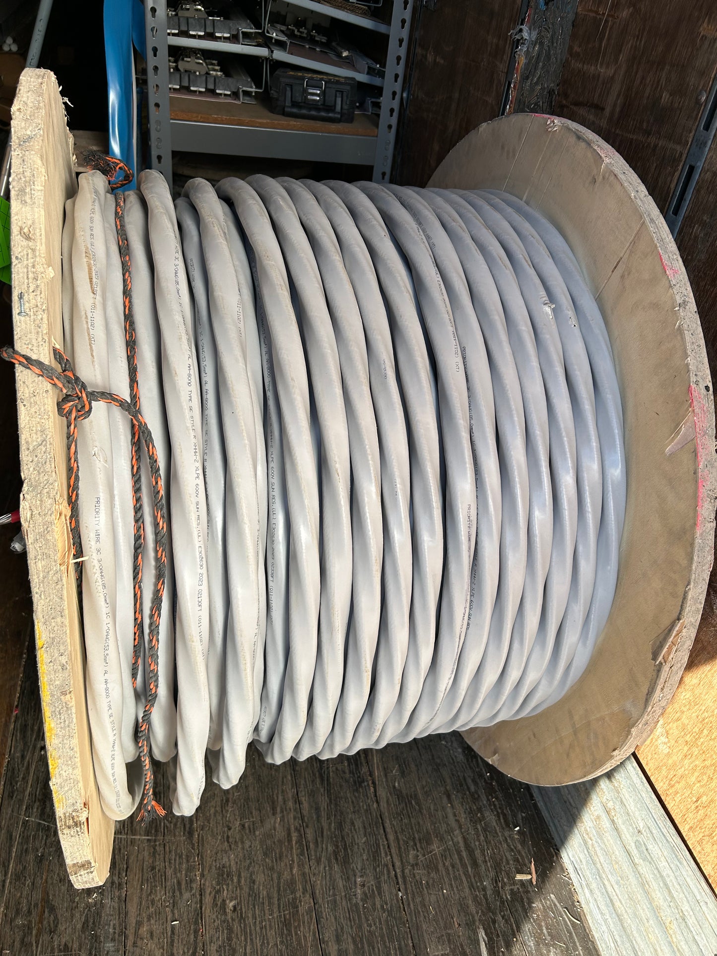 Priority Wire SER Cable, 3/0 X3, 1/0 ground 600V, Aluminum Con PVC Jacket 920 FT