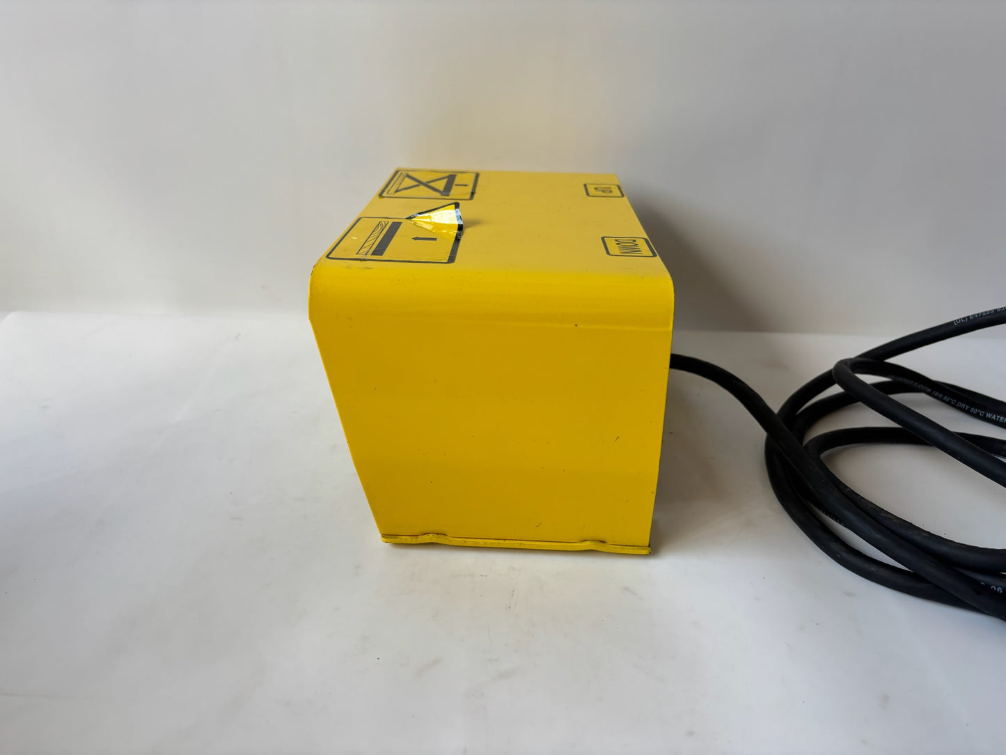 Conntrol 982-2350-01 Foot Switch 13 AMP(A),1/2HP(CV), 124-250 VAC