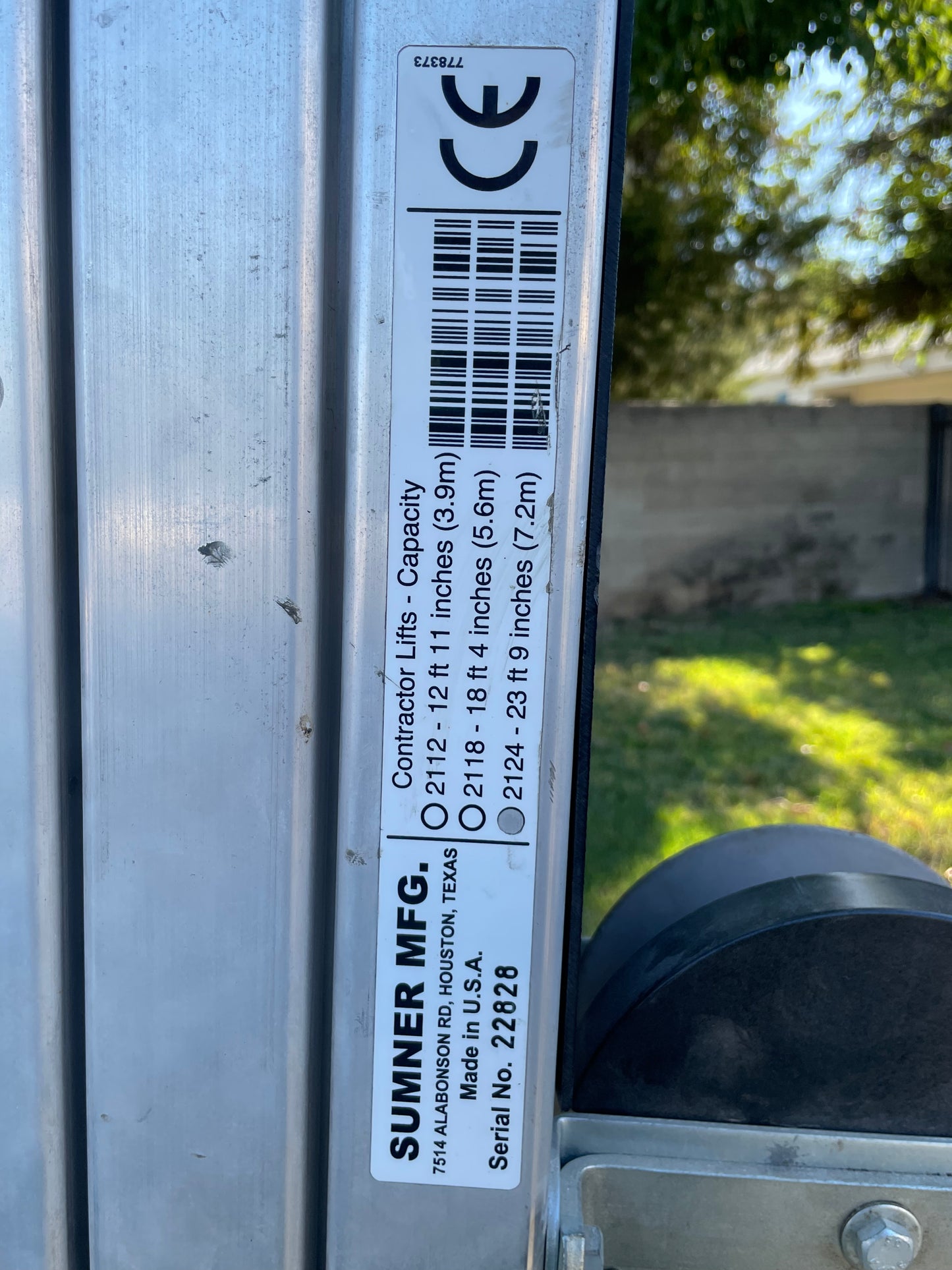 SUMNER MFG. (22828) Contractor Lift 24FT 650 Pounds Capacity