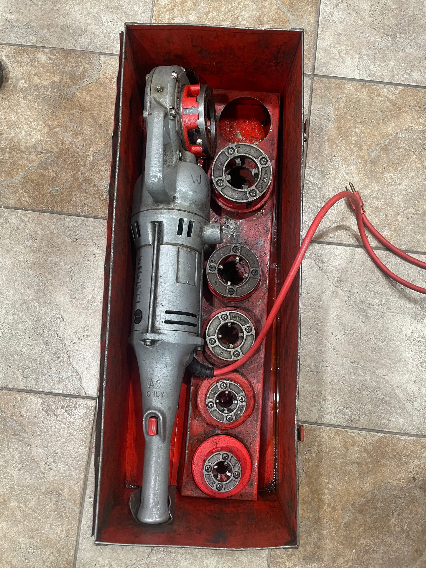 Ridgid 700, Power Drive Pipe Threader w/ 1/2" to 2" NPT Die Heads