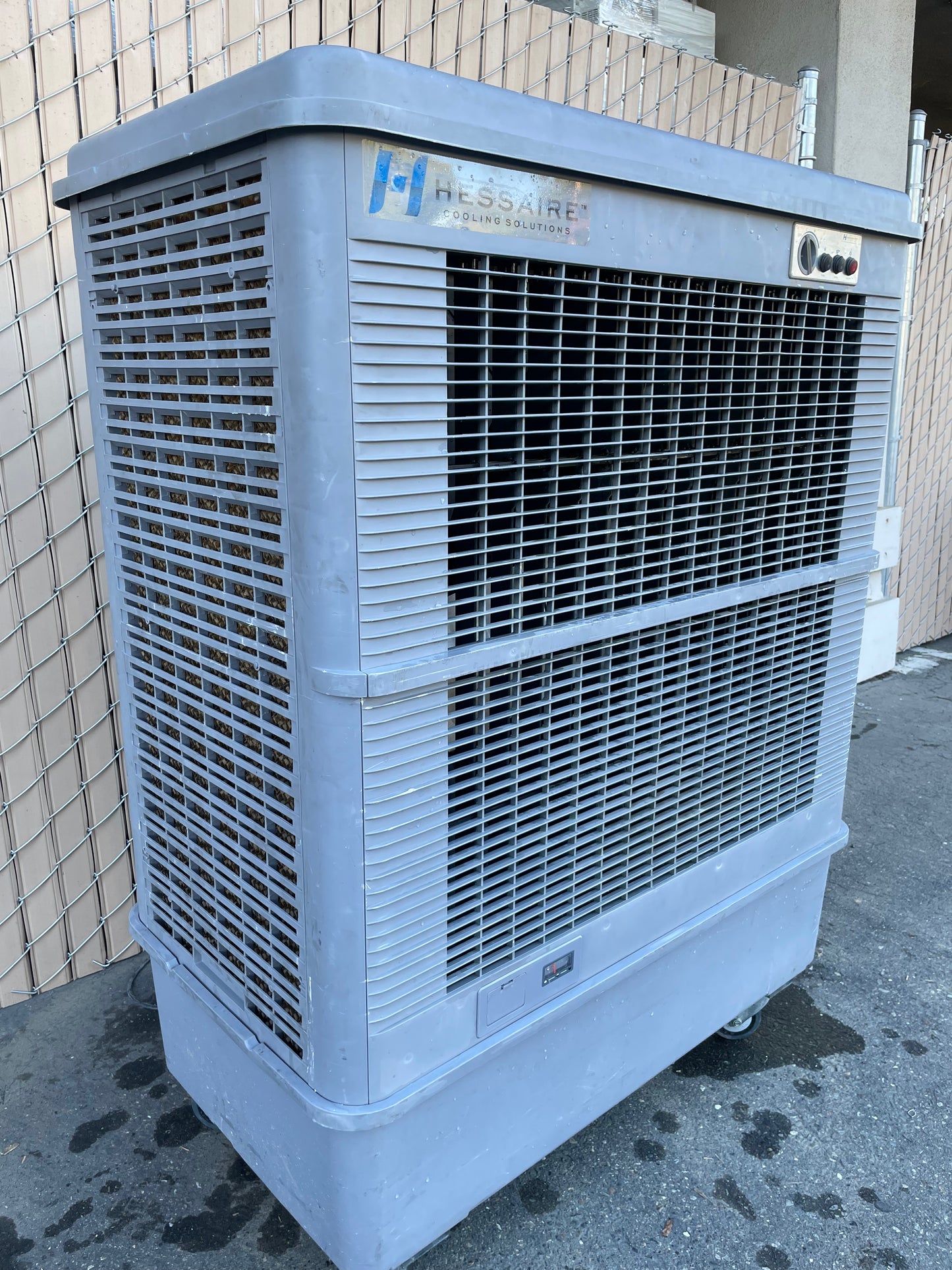 Hessaire 3-Speed Portable Evaporative Cooler 5 ft x 4 ft (Used)