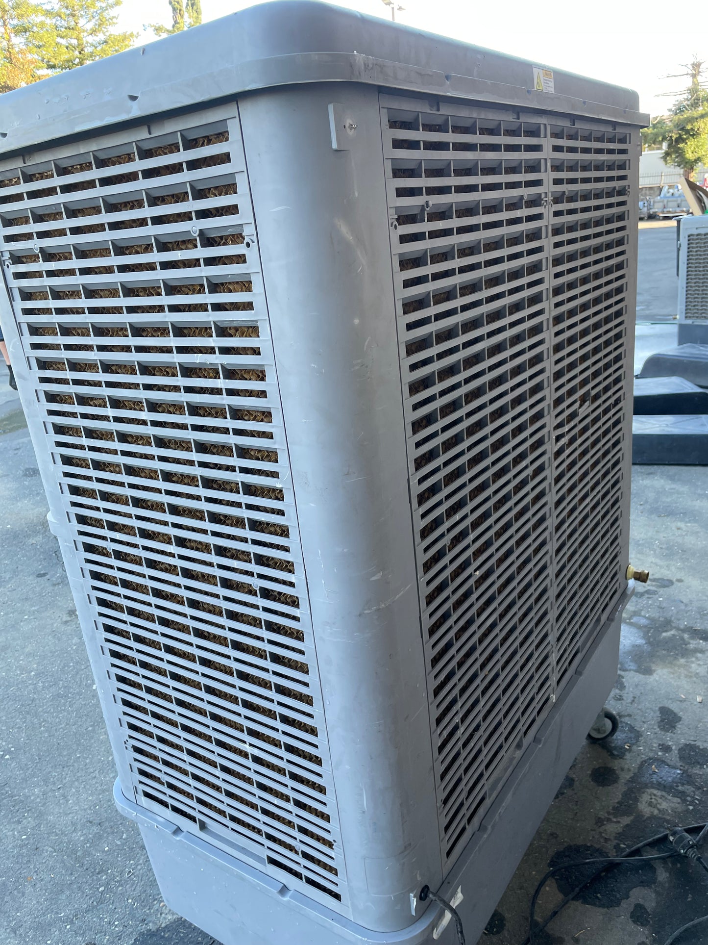 Hessaire 3-Speed Portable Evaporative Cooler 5 ft x 4 ft (Used)