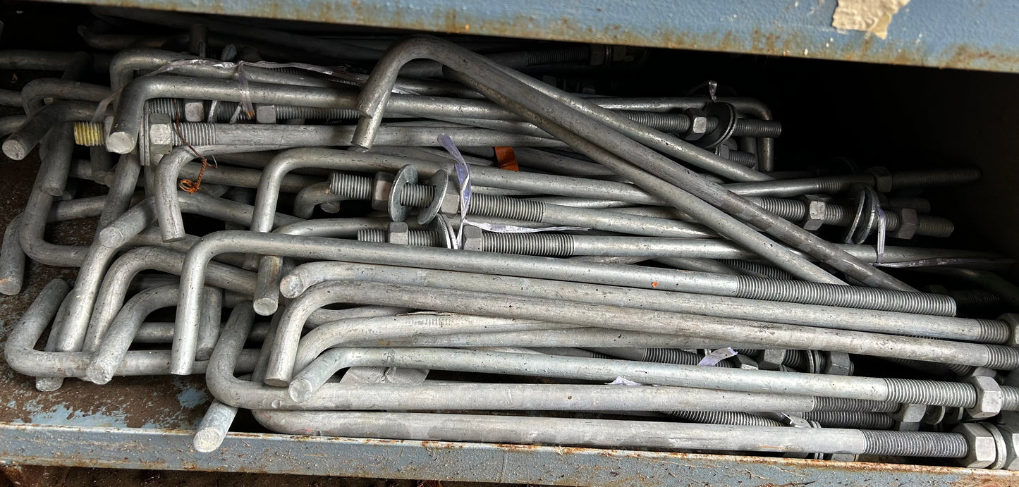 Lot of (40) 5/8"-10 X 24" L-Bolt Concrete Anchor (Threads per inch: 10)