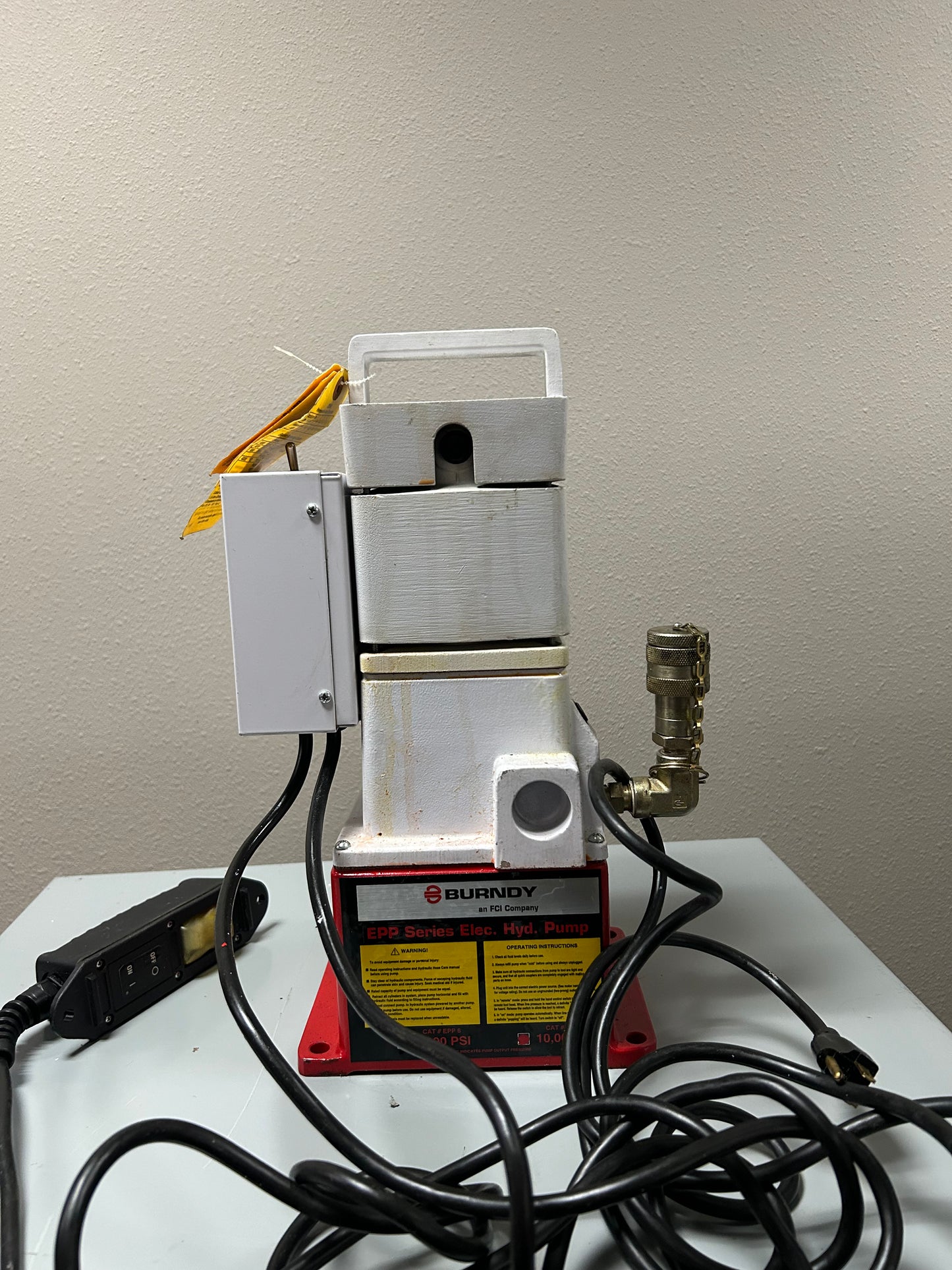 BURNDY EPP 10 Hydraulic Pump 10,000 psi Max. Op Pressure 18 cu in/min 115V AC