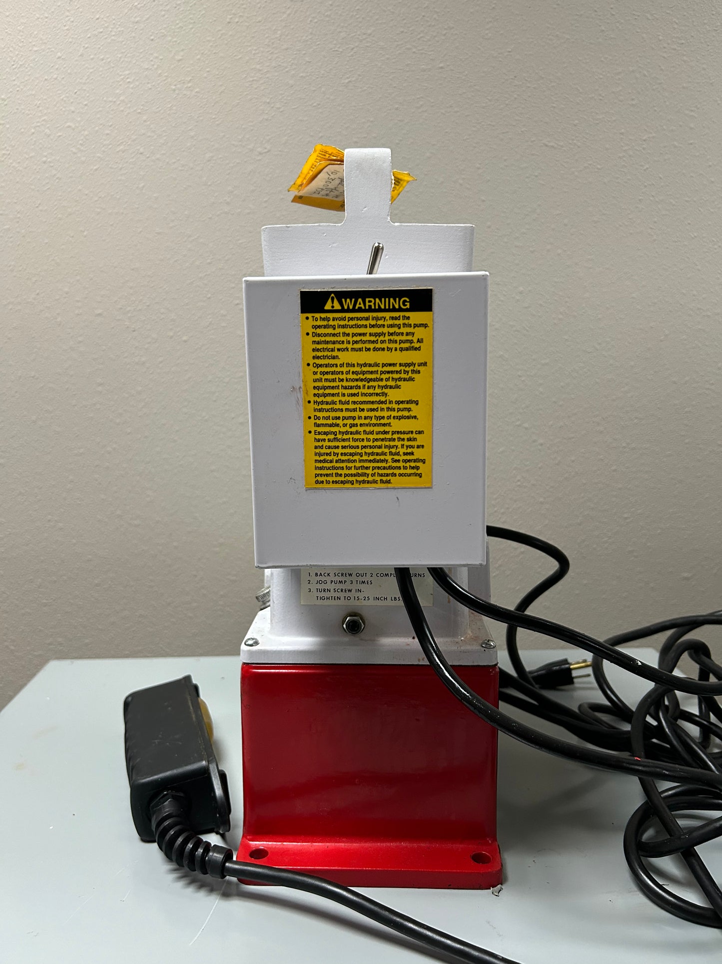 BURNDY EPP 10 Hydraulic Pump 10,000 psi Max. Op Pressure 18 cu in/min 115V AC
