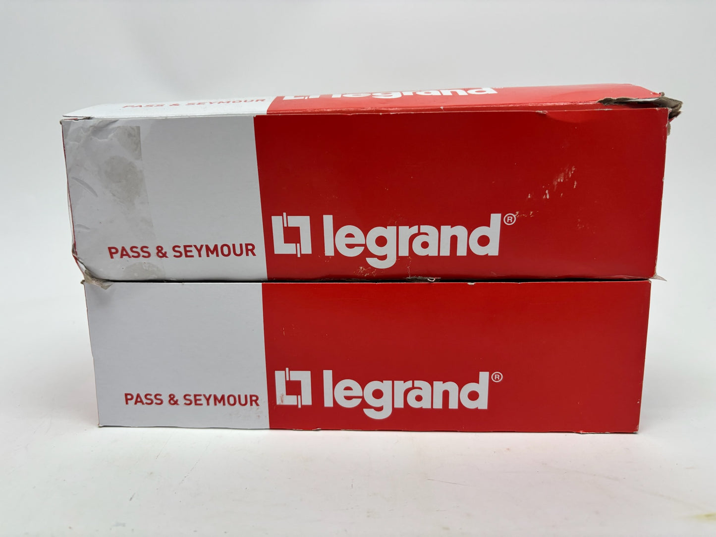 New 20 PK Legrand CR20-W Duplex Receptacle, 20A, 125V, Commercial Grade, White