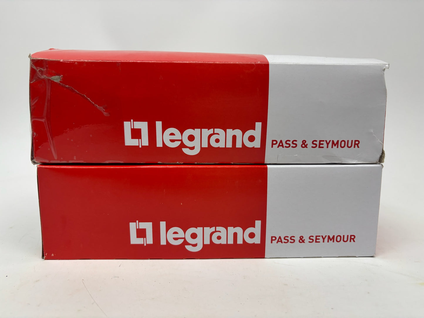 New 20 PK Legrand CR20-W Duplex Receptacle, 20A, 125V, Commercial Grade, White