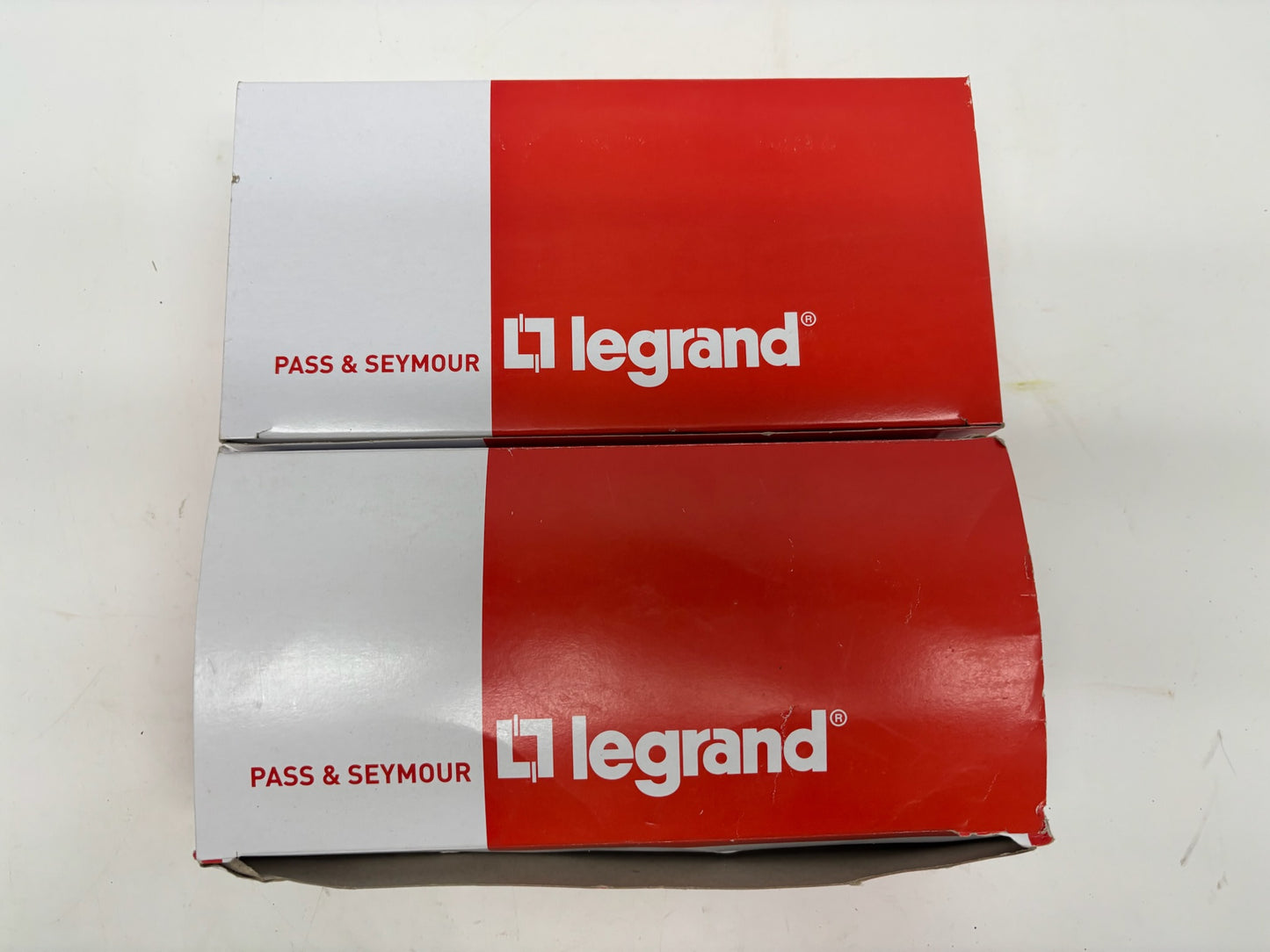 New 20 PK Legrand CR20-W Duplex Receptacle, 20A, 125V, Commercial Grade, White