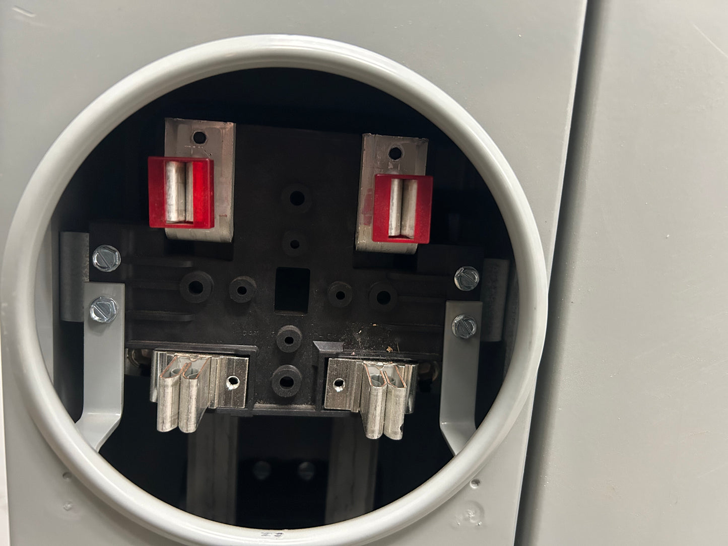 Eaton MBE1224B100BTS 12 Space 24 Cir. 100A Outdoor Breaker 120/240 1Ph-3w