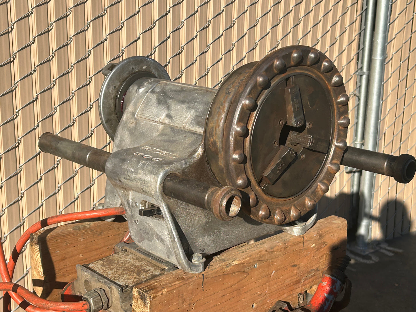 Ridgid 300 1/8 to 2 Pipe 1/4 to 2 Bold Pipe Threading Machine