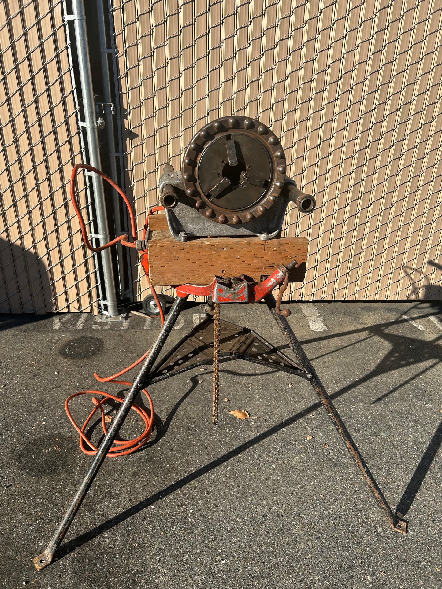 Ridgid 300 1/8 to 2 Pipe 1/4 to 2 Bold Pipe Threading Machine