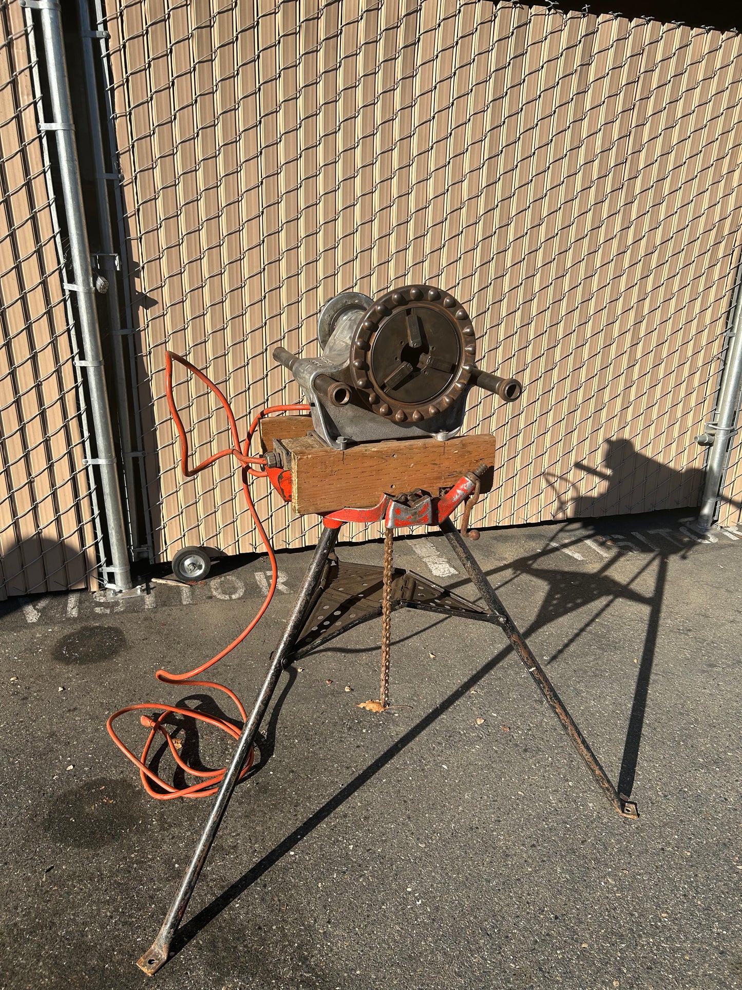Ridgid 300 1/8 to 2 Pipe 1/4 to 2 Bold Pipe Threading Machine
