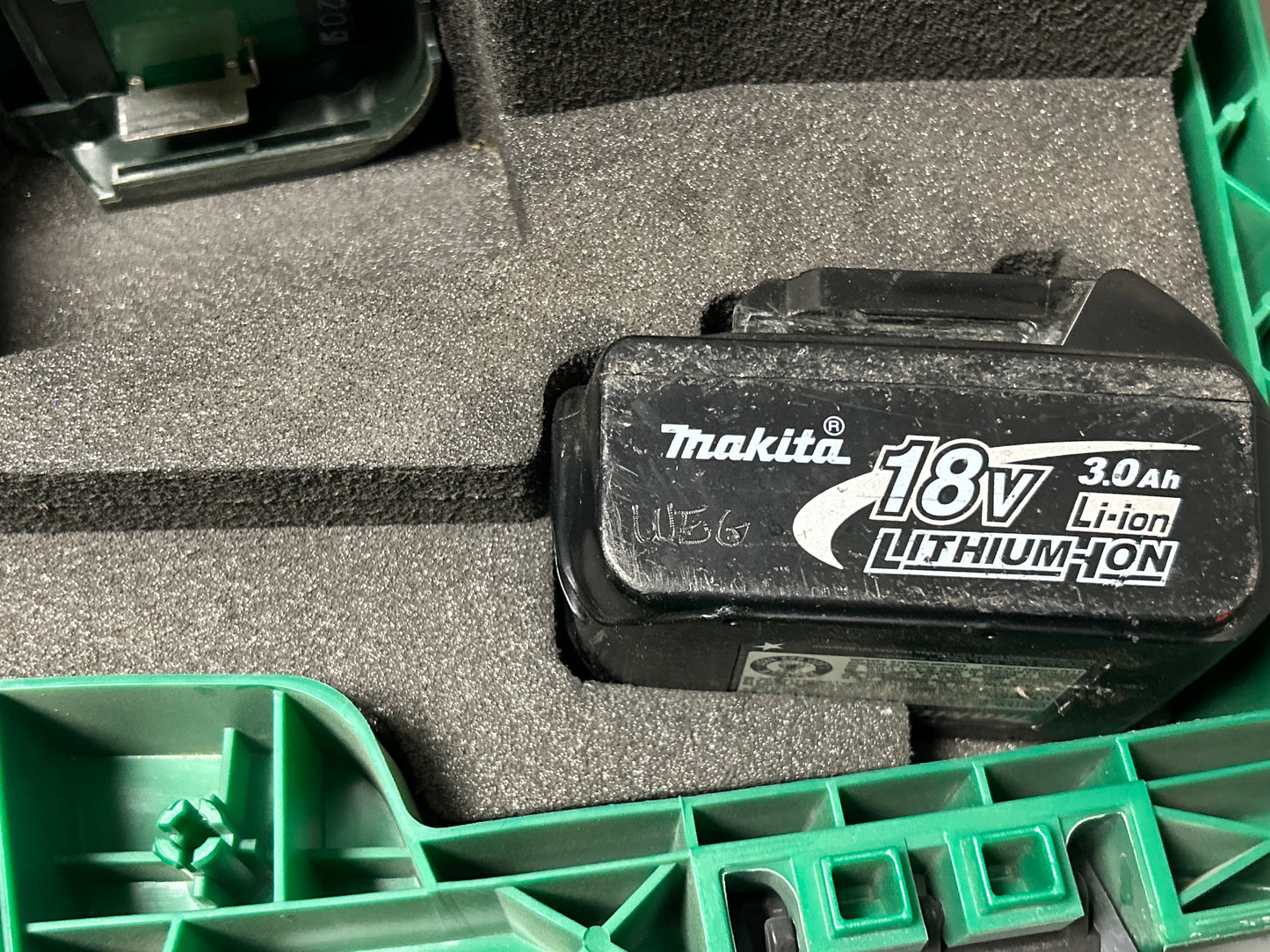 Greenlee ESP710L11 1-11/32 Structural Punch with 120V Charger
