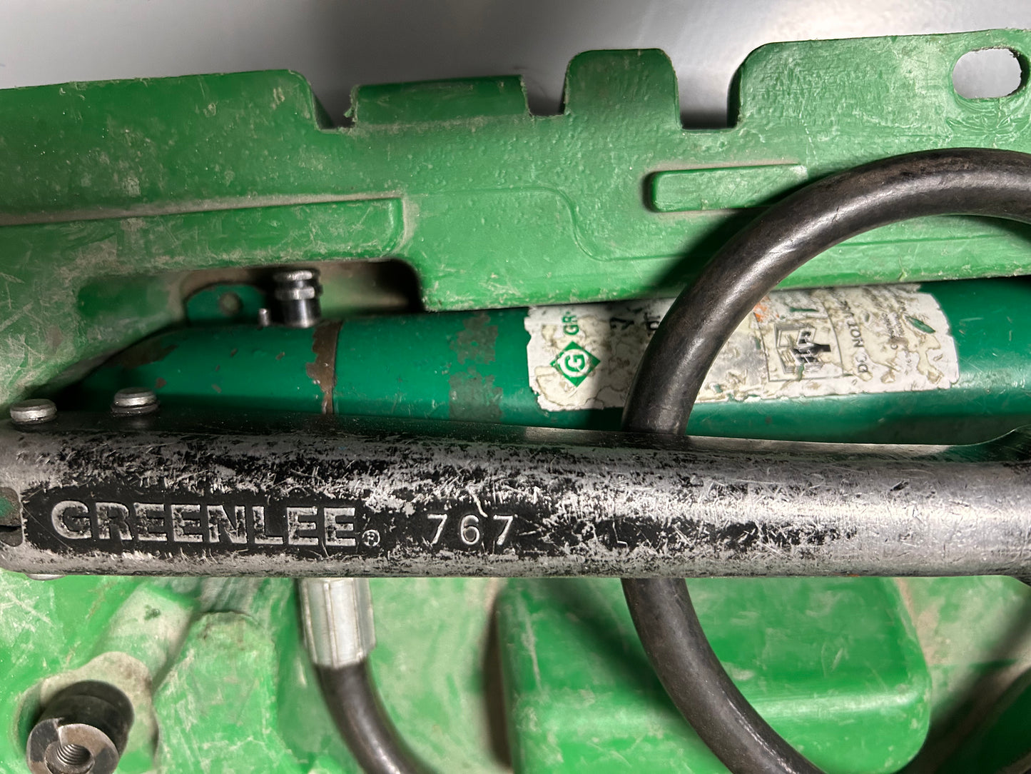 Greenlee Hydraulic Slugbuster Knockout 767 Pump 746 Ram w/ Dies