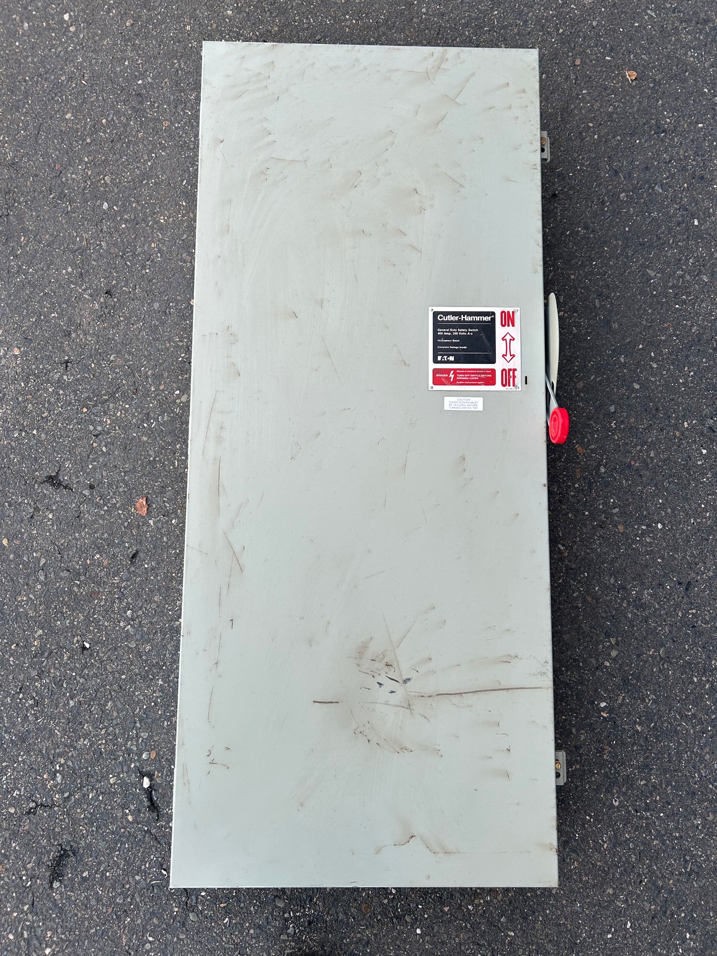EATON DG325NGK 400 AMP SAFETY DISCONNECT SWITCH 3 POLE FUSIBLE 240 VAC
