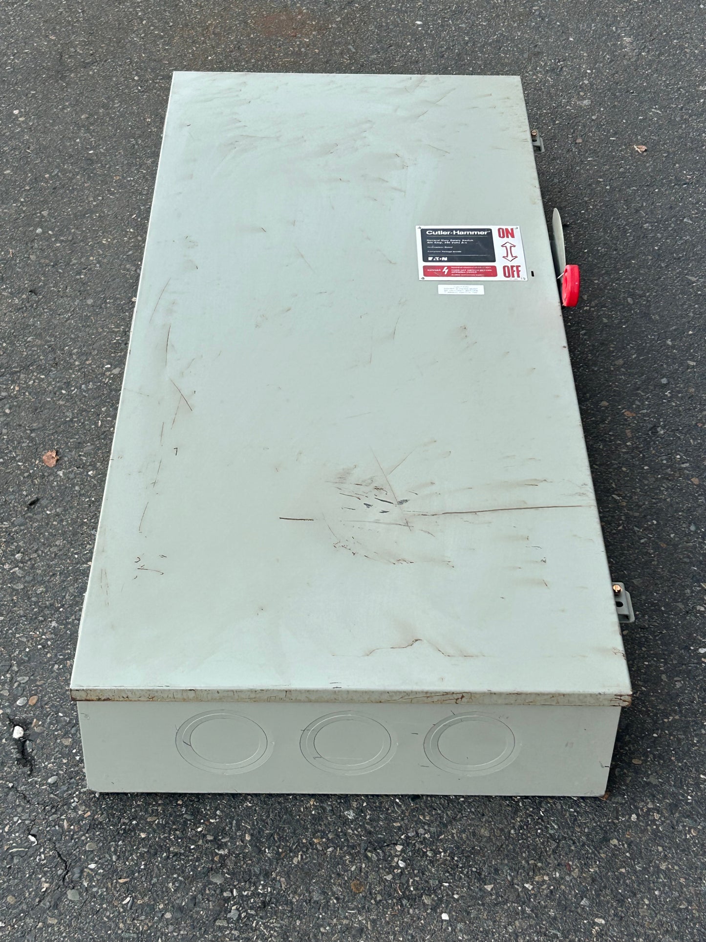 EATON DG325NGK 400 AMP SAFETY DISCONNECT SWITCH 3 POLE FUSIBLE 240 VAC