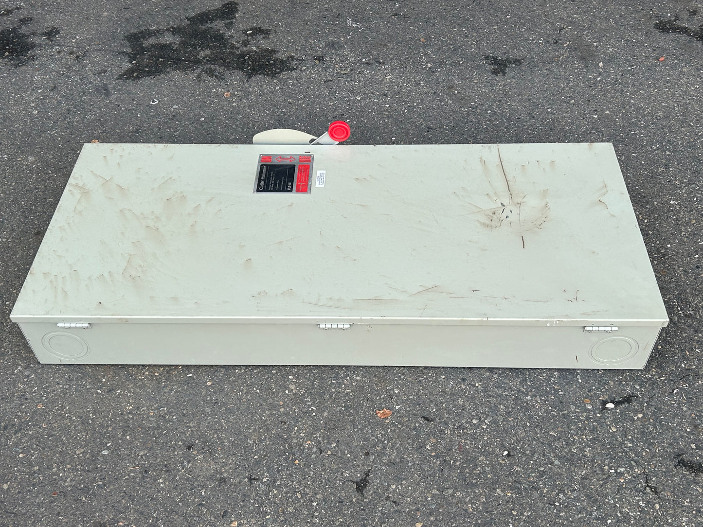 EATON DG325NGK 400 AMP SAFETY DISCONNECT SWITCH 3 POLE FUSIBLE 240 VAC