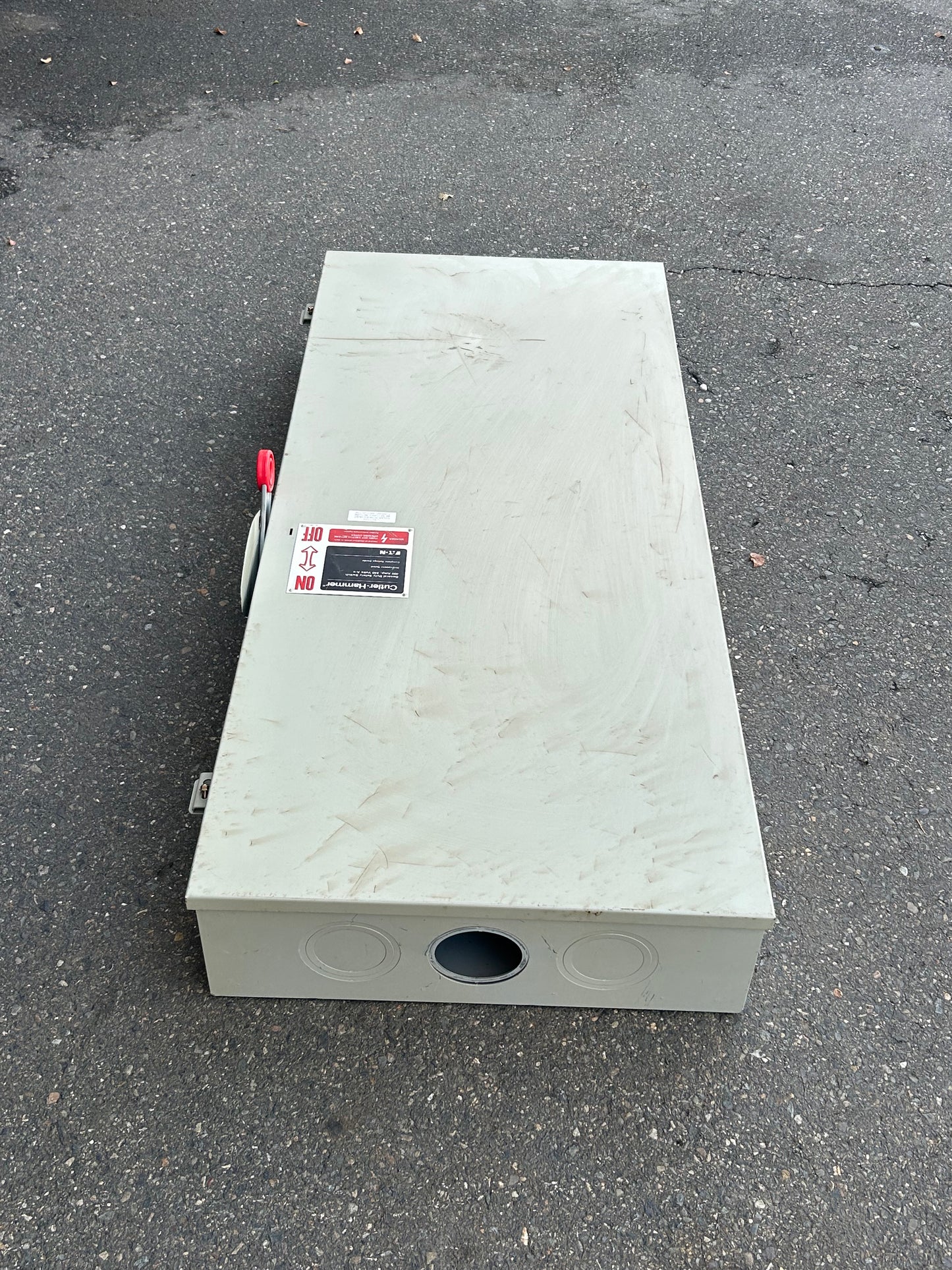 EATON DG325NGK 400 AMP SAFETY DISCONNECT SWITCH 3 POLE FUSIBLE 240 VAC